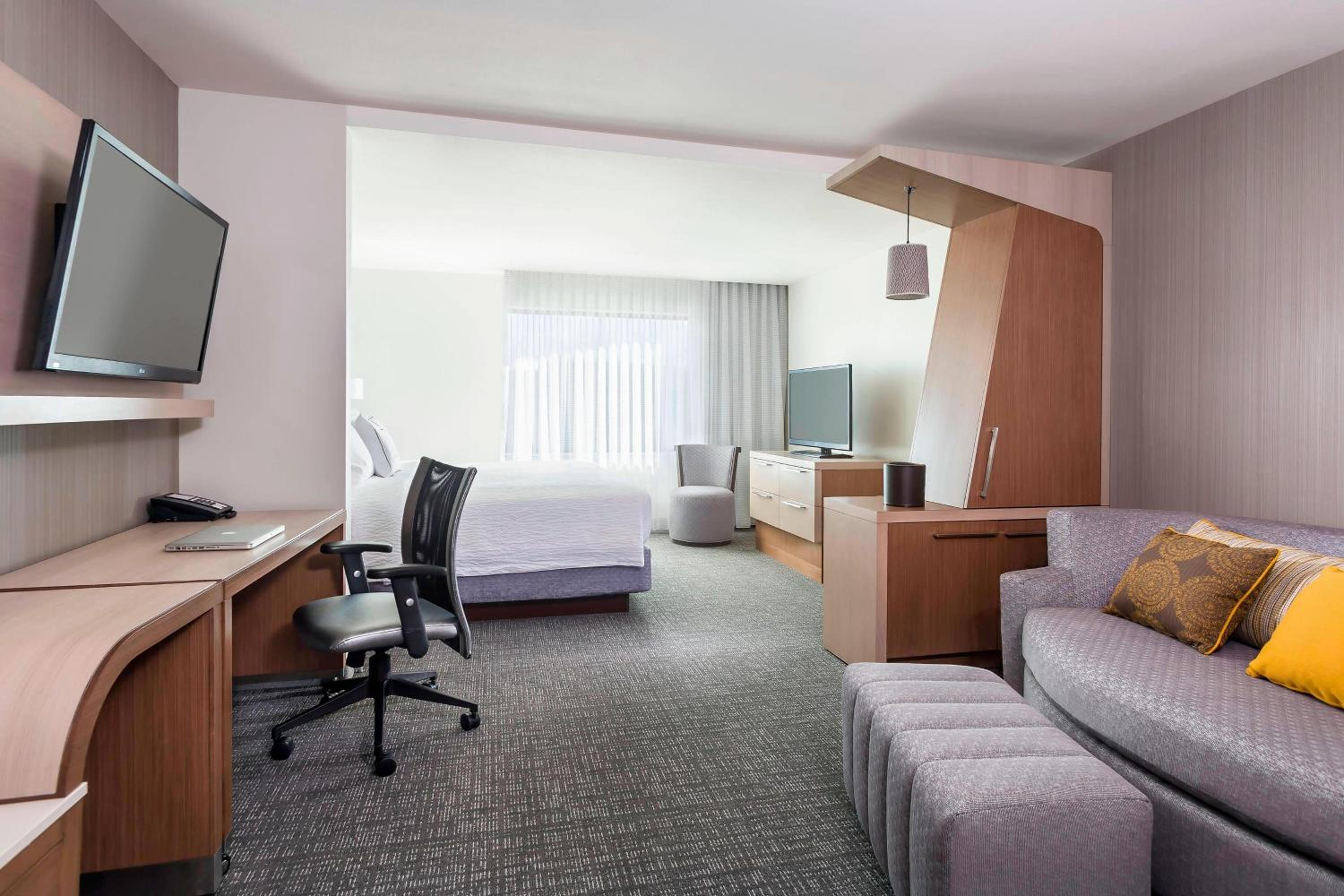 Courtyard by Marriott Stafford Quantico - Property Image 10