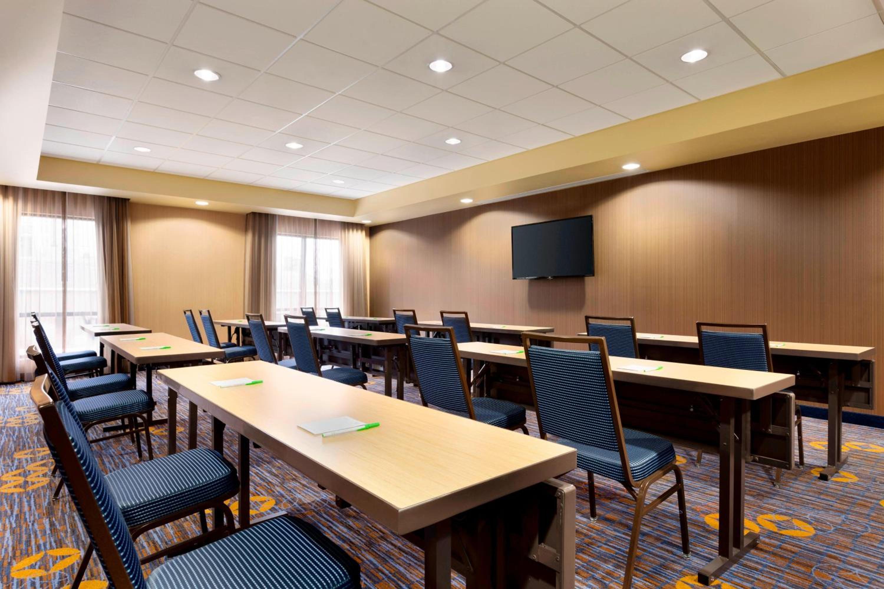 Courtyard by Marriott Stafford Quantico - Property Image 20