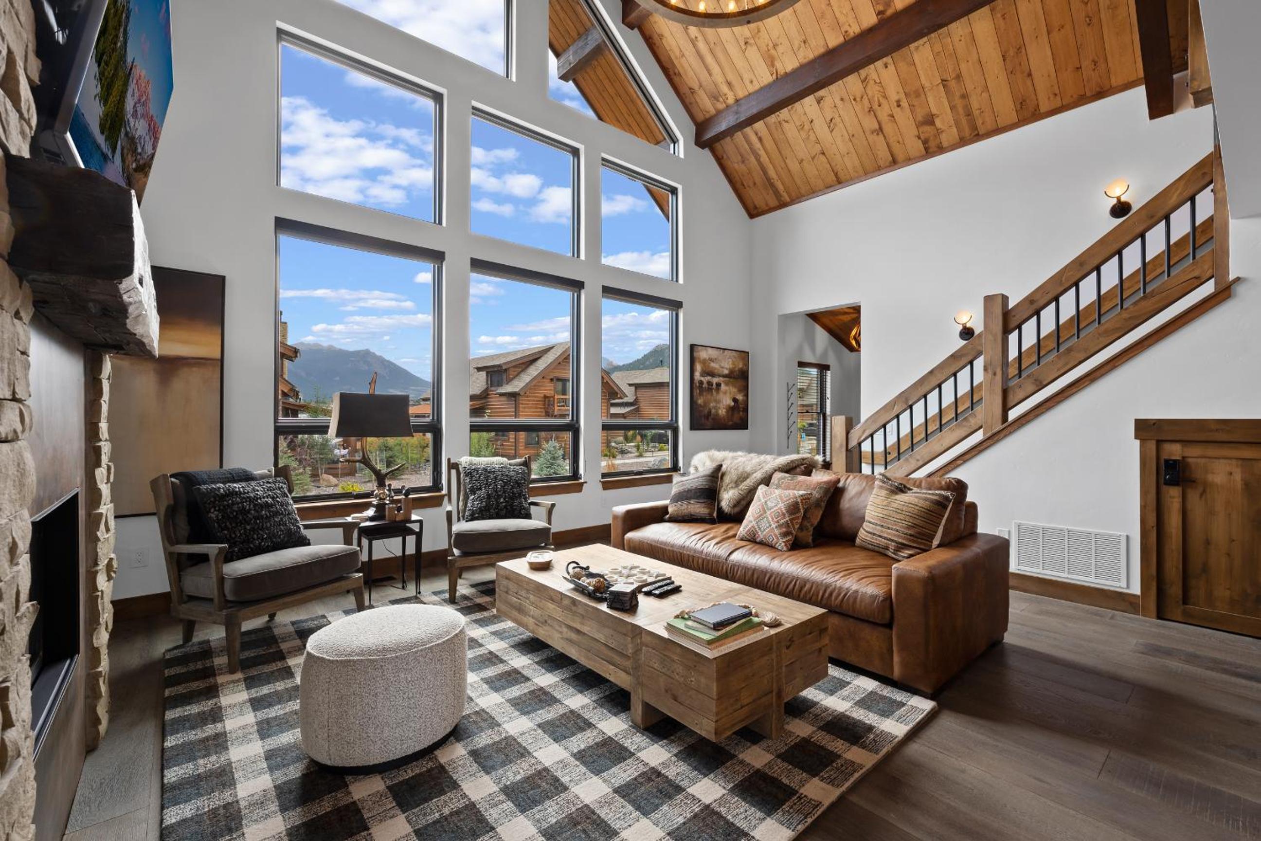 Elk Haven! Two Large Patios, Private Jacuzzi, Indoor/Outdoor Fireplace view 4