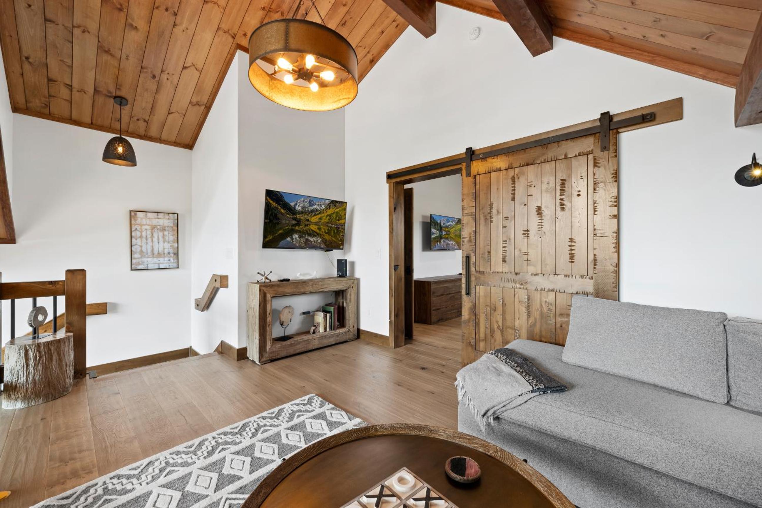 Estes Dream! Brand New End Unit with Two Patios, Indoor/Outdoor Fireplace and Jacuzzi