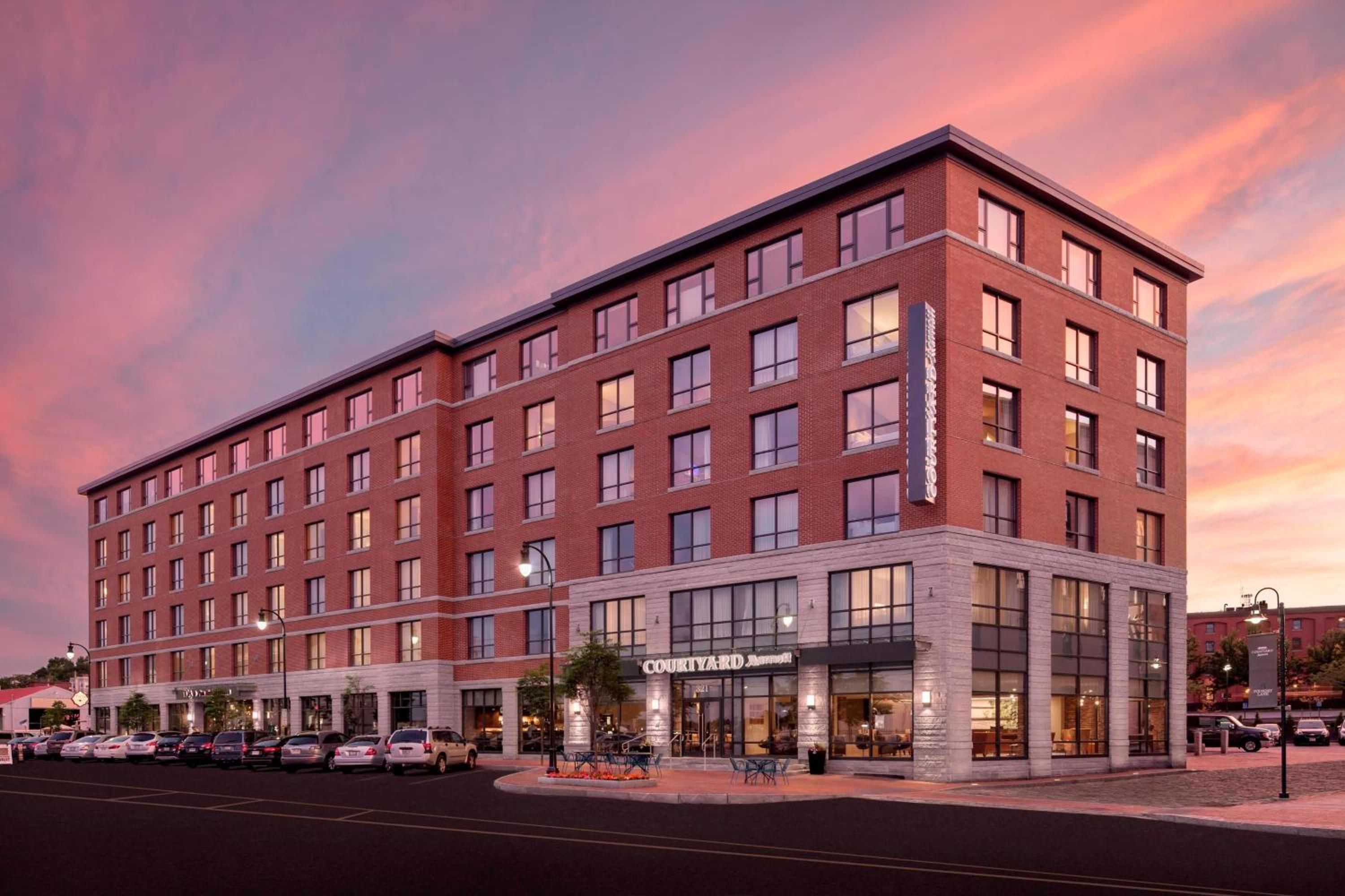 Portland Vacations - Courtyard by Marriott Portland Downtown/Waterfront - Property Image 13