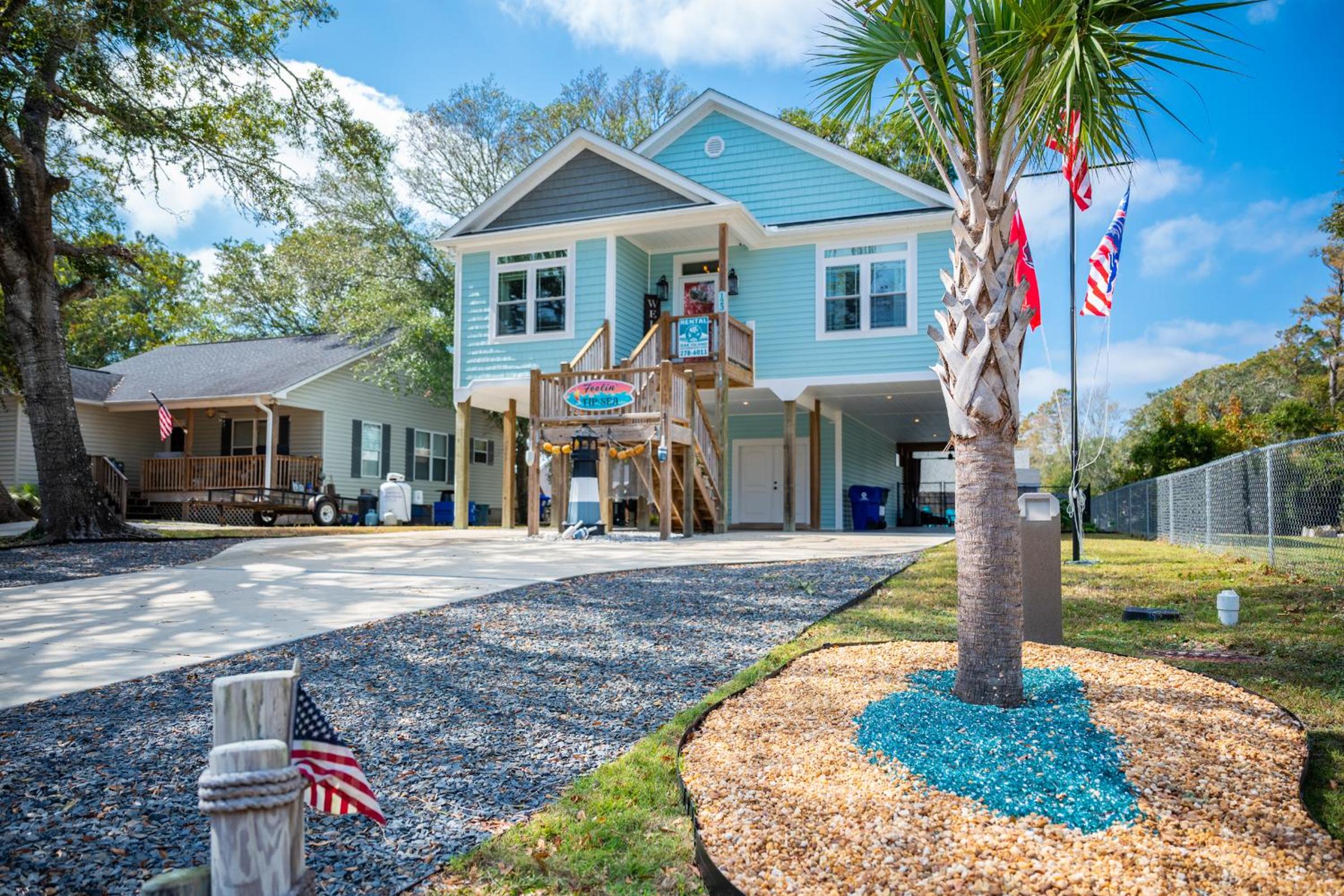 Feelin Tip Sea by Oak Island Accommodations view 2