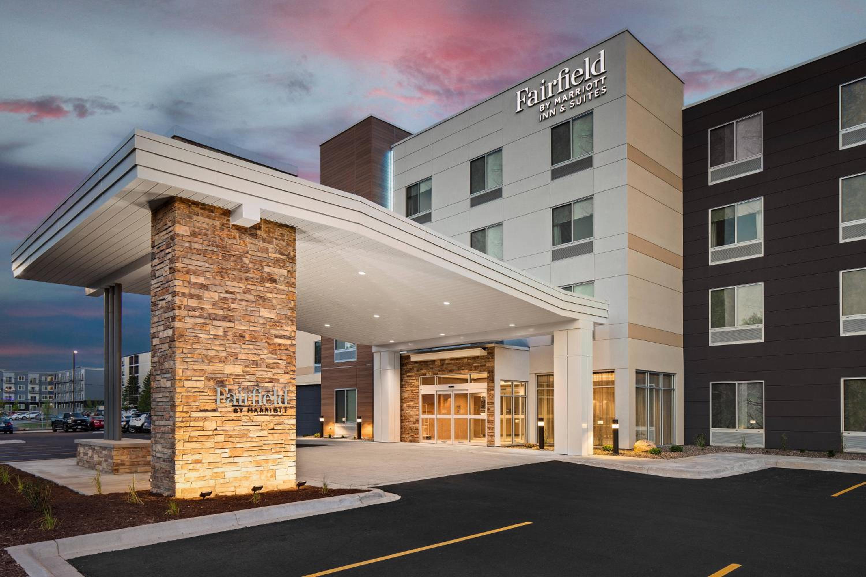 Hotel Fairfield by Marriott Inn & Suites Duluth - Image 1