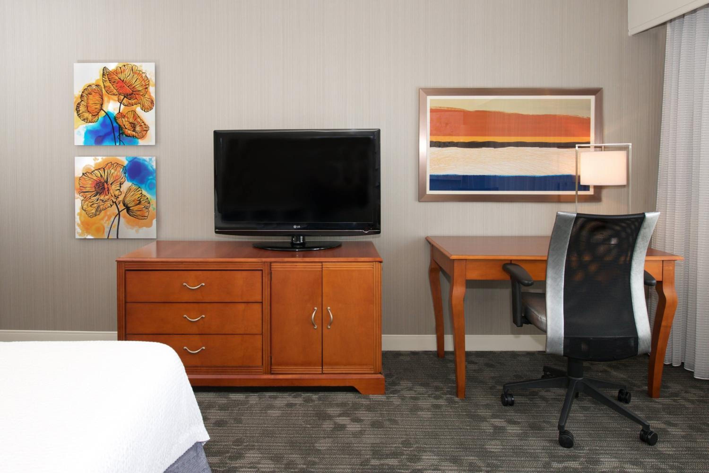 Newark Vacations - Courtyard by Marriott Newark Silicon Valley - Property Image 5
