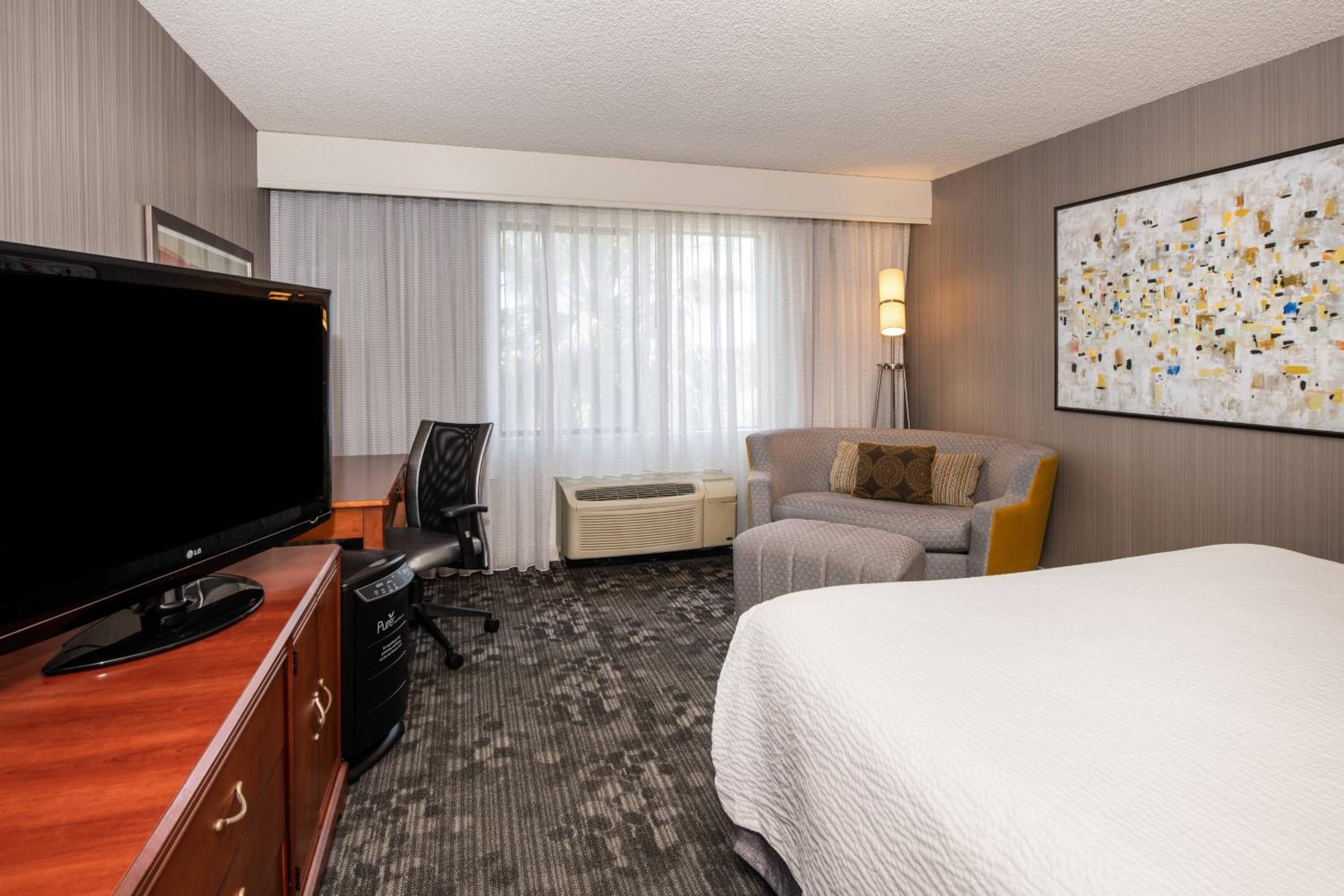 Newark Vacations - Courtyard by Marriott Newark Silicon Valley - Property Image 49