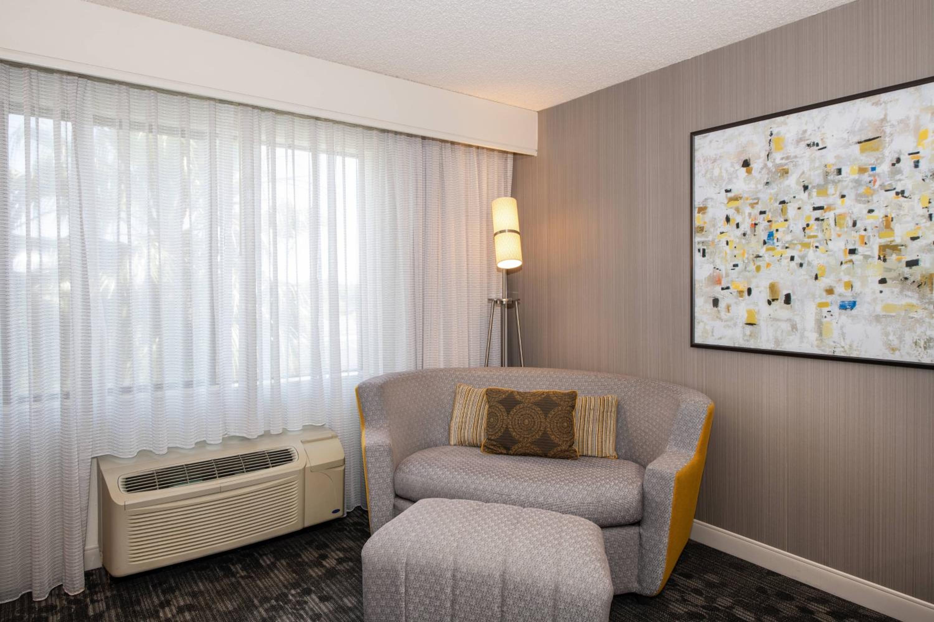 Newark Vacations - Courtyard by Marriott Newark Silicon Valley - Property Image 15