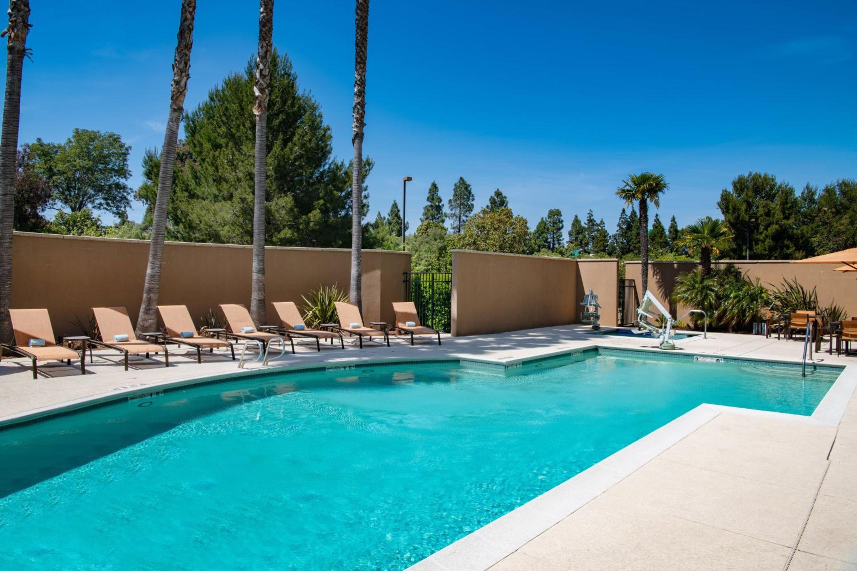 Newark Vacations - Courtyard by Marriott Newark Silicon Valley - Property Image 20