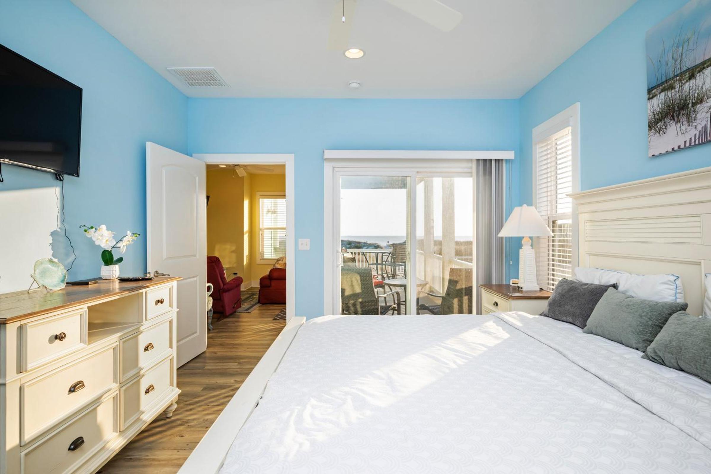 Summer Sea by Oak Island Accommodations
