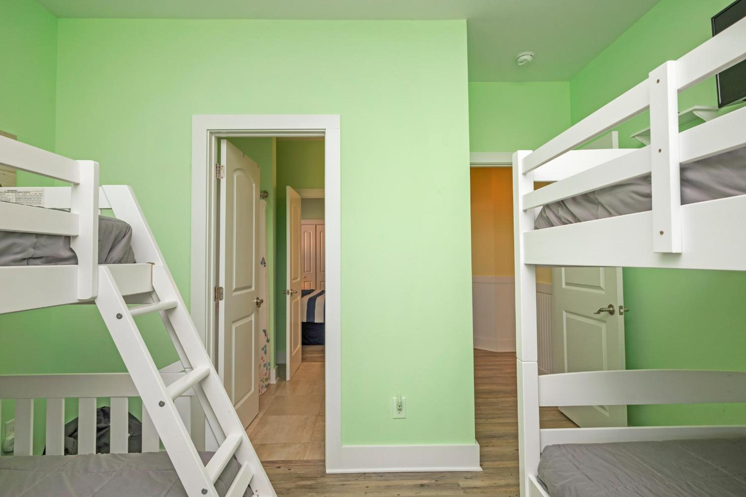 Summer Sea by Oak Island Accommodations