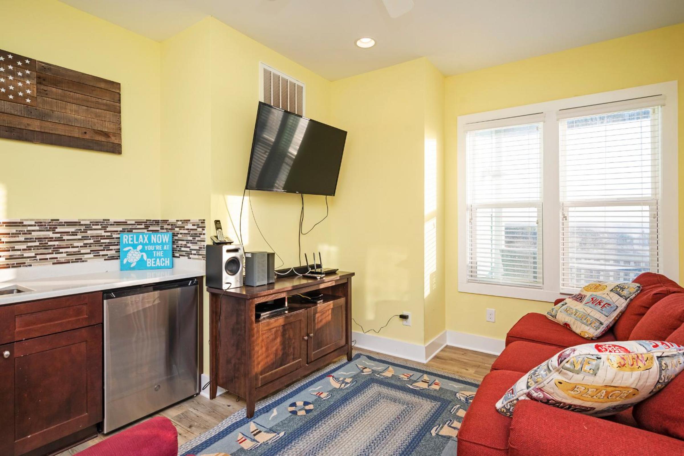 Summer Sea by Oak Island Accommodations