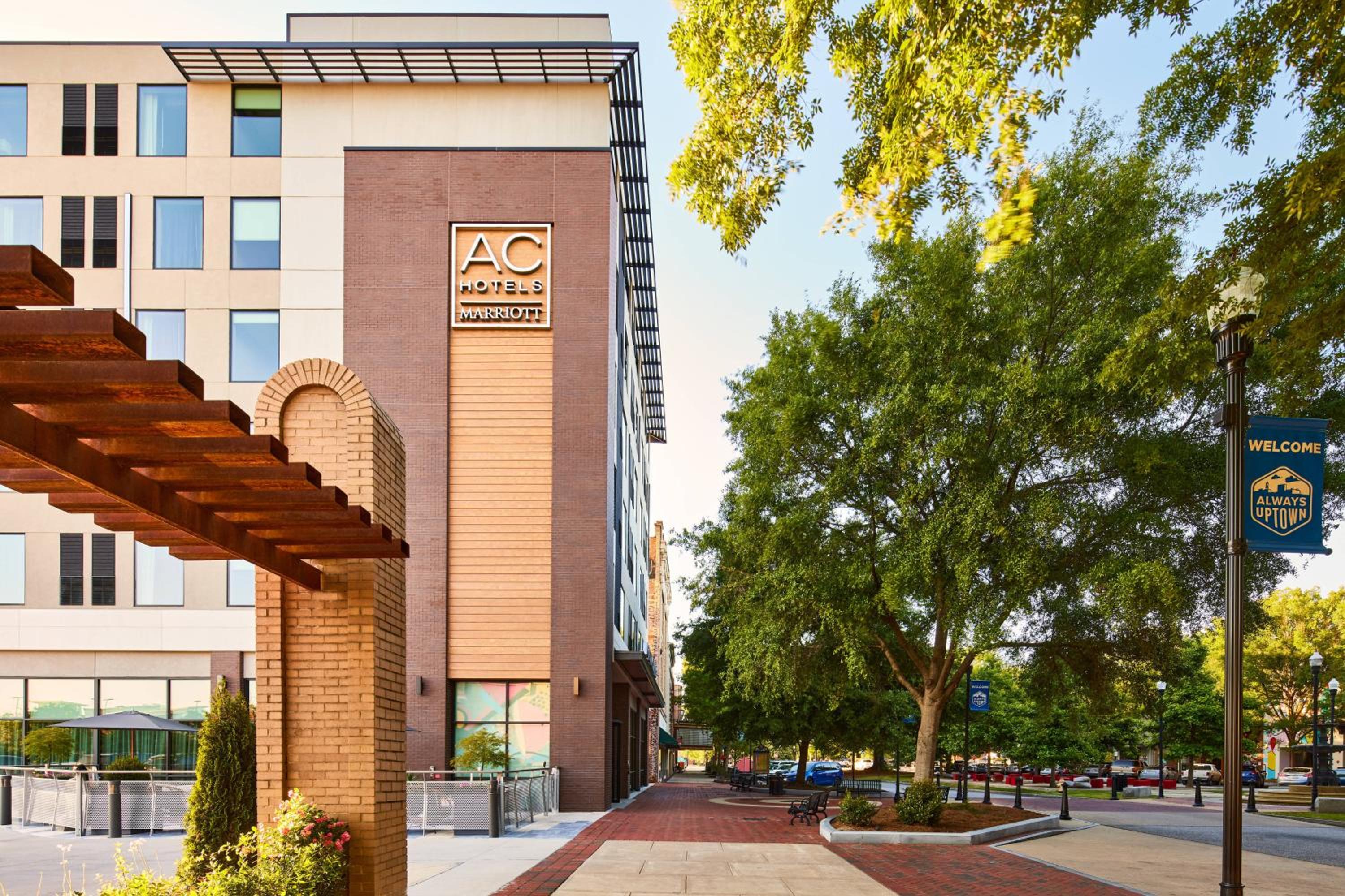 Columbus Vacations - AC Hotel by Marriott Columbus Downtown - Property Image 1