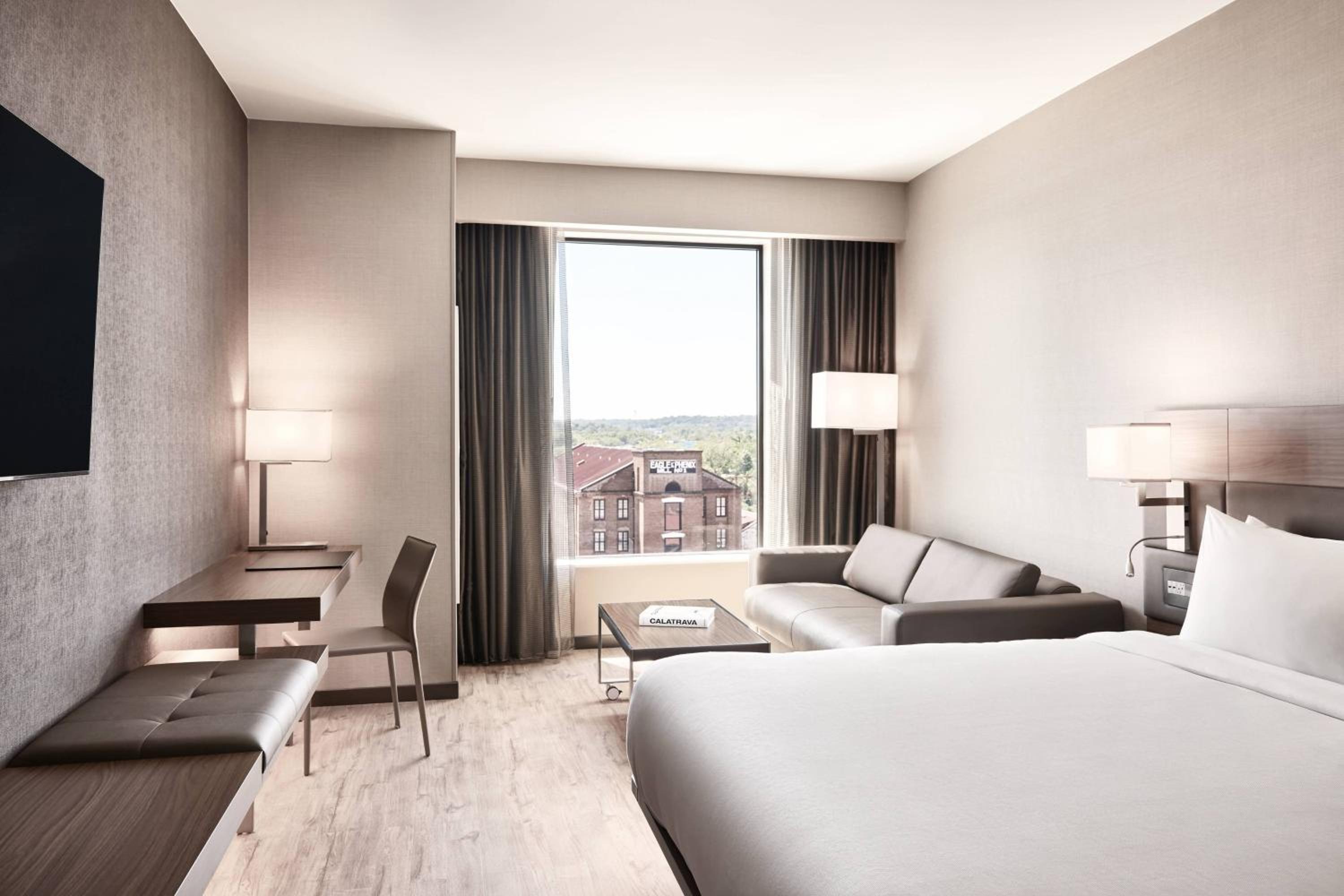 Columbus Vacations - AC Hotel by Marriott Columbus Downtown - Property Image 7