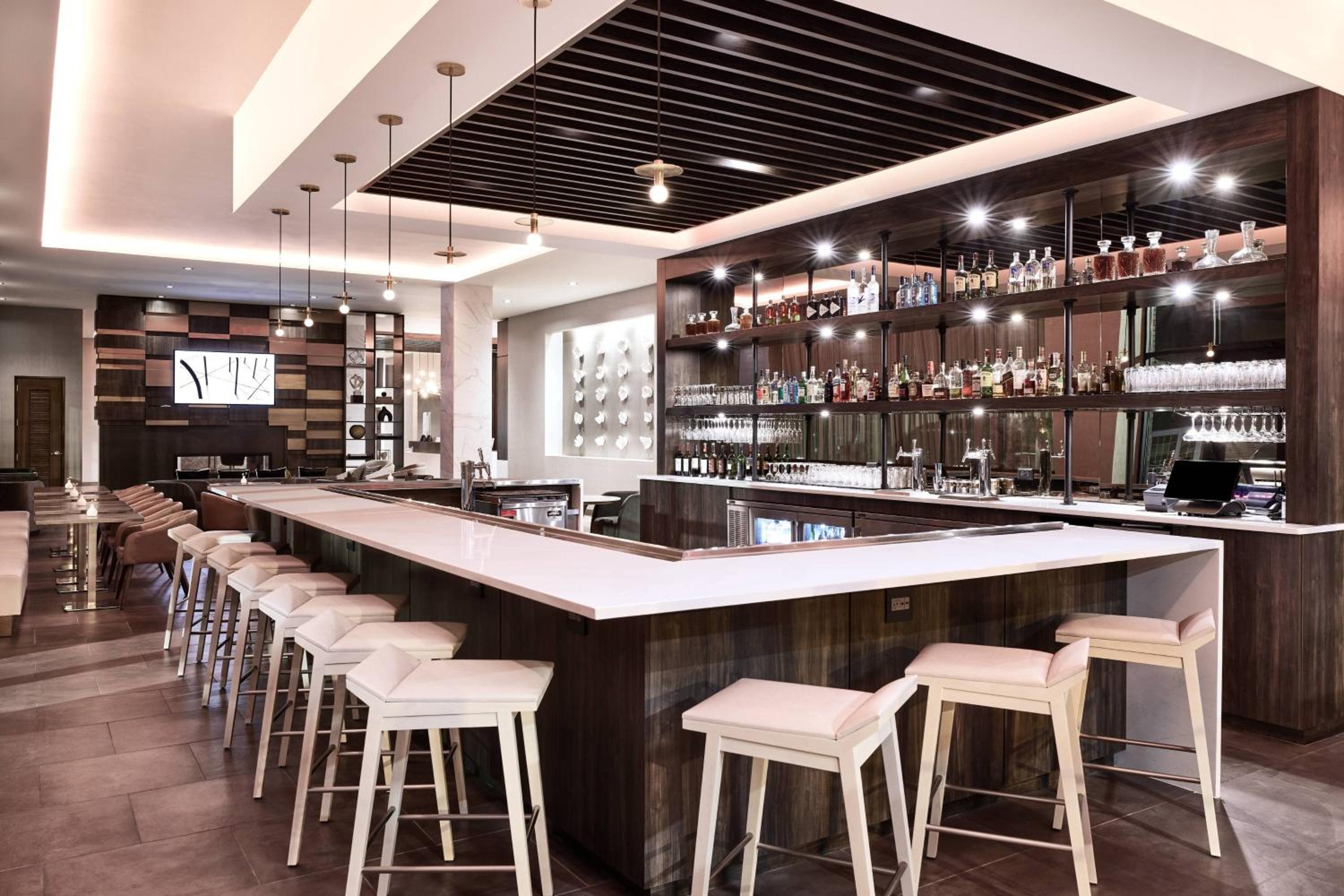 Columbus Vacations - AC Hotel by Marriott Columbus Downtown - Property Image 17