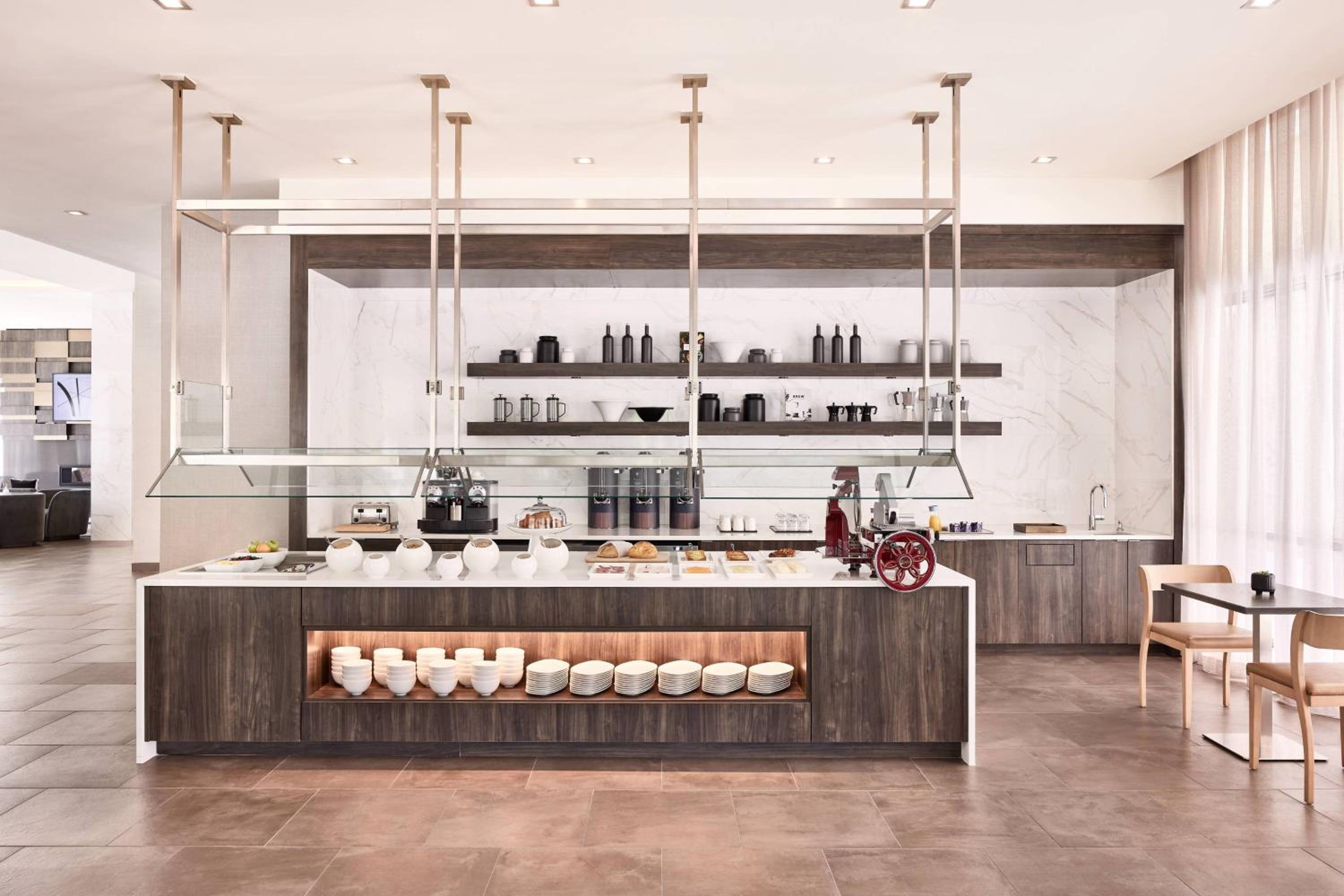 Columbus Vacations - AC Hotel by Marriott Columbus Downtown - Property Image 3