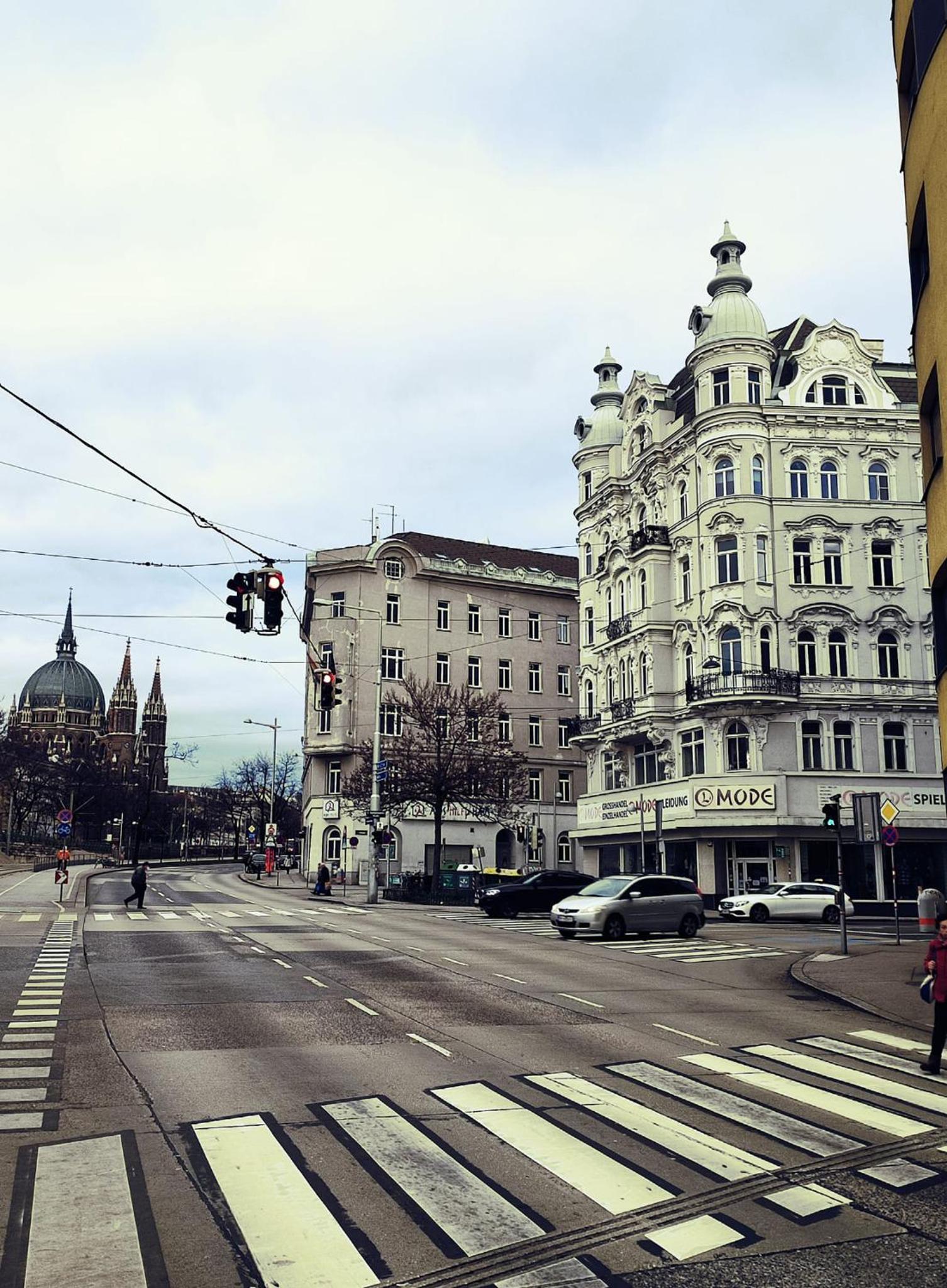 Central Mariahilfer Apartment 4 min to the city shopping center and Schönbrunn Palace