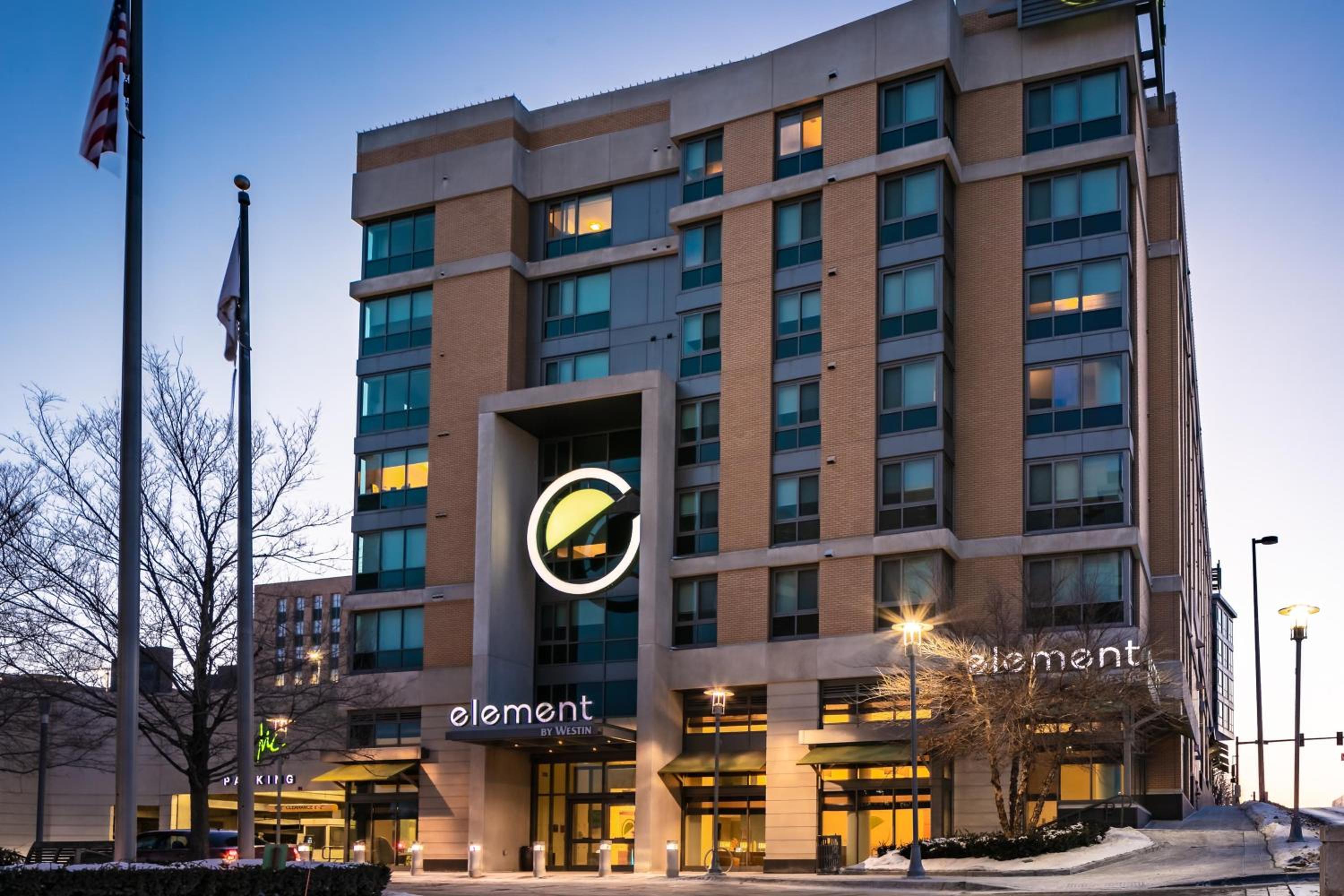 Hotel Element Omaha Midtown Crossing - Image 1