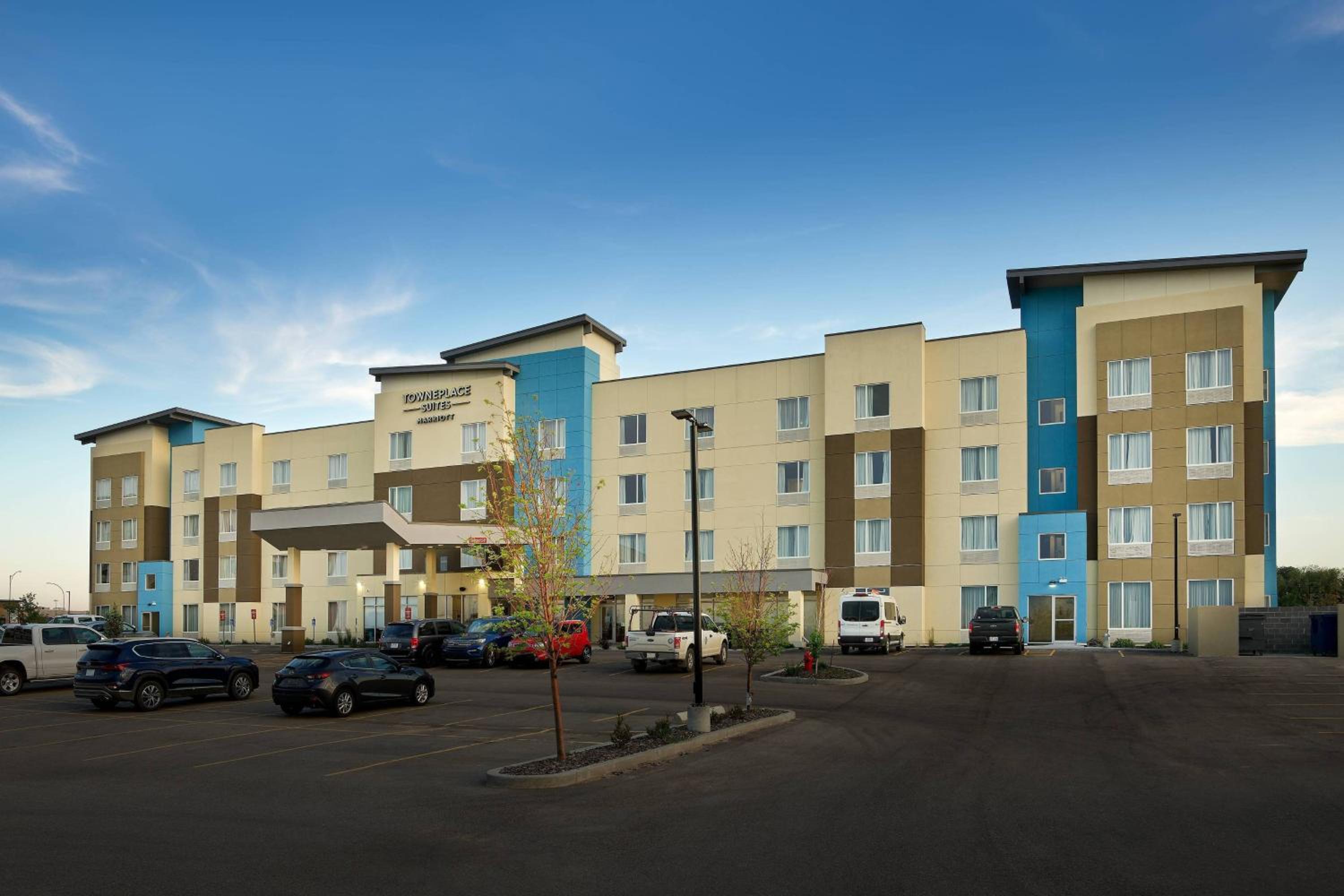 Hotel TownePlace Suites by Marriott Edmonton Sherwood Park - Image 1