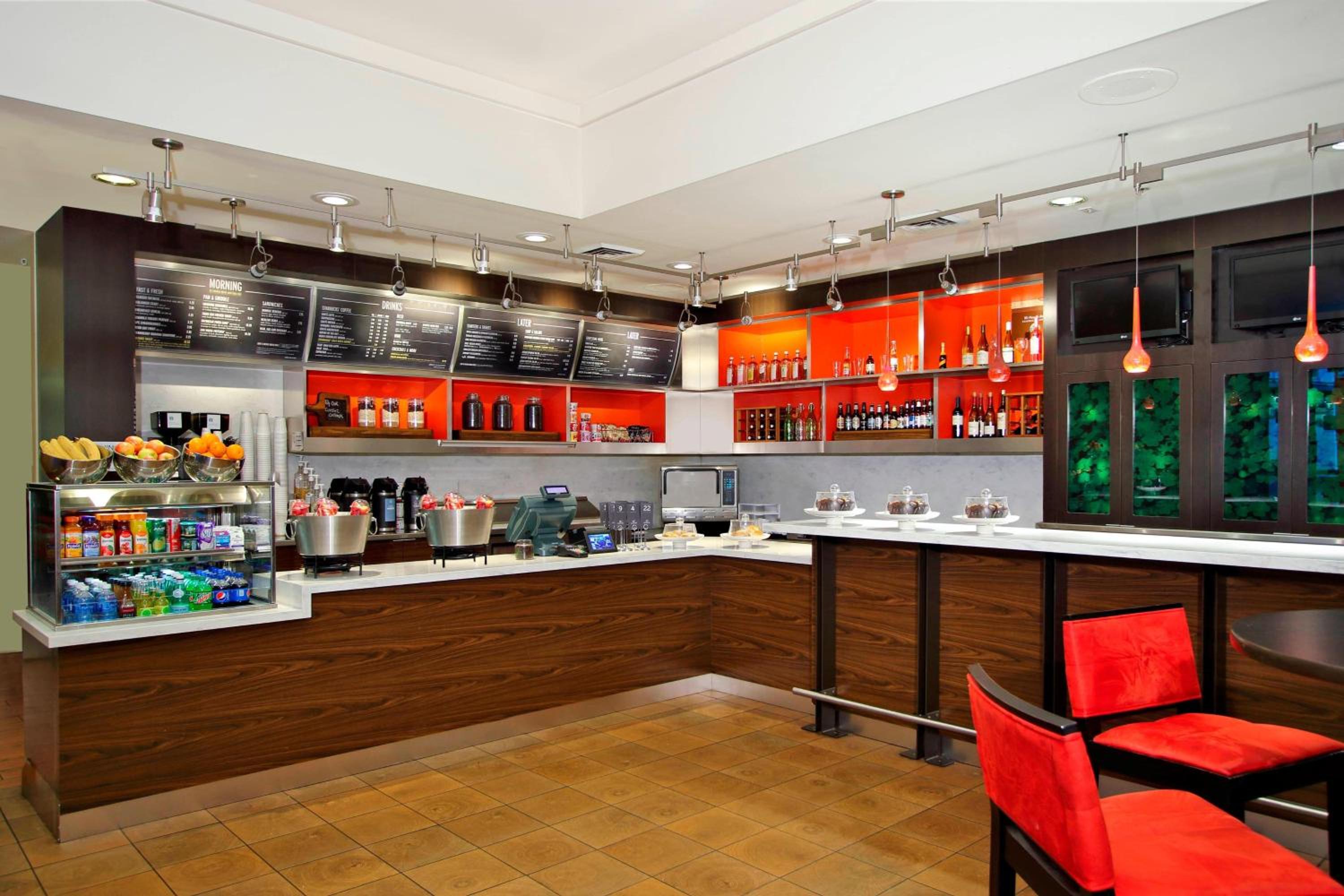 Oakland Vacations - Courtyard Oakland Downtown - Property Image 13