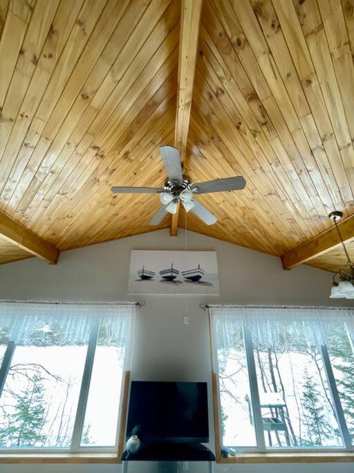 Le Chalet Bleu, aux pieds des Monts-Valin