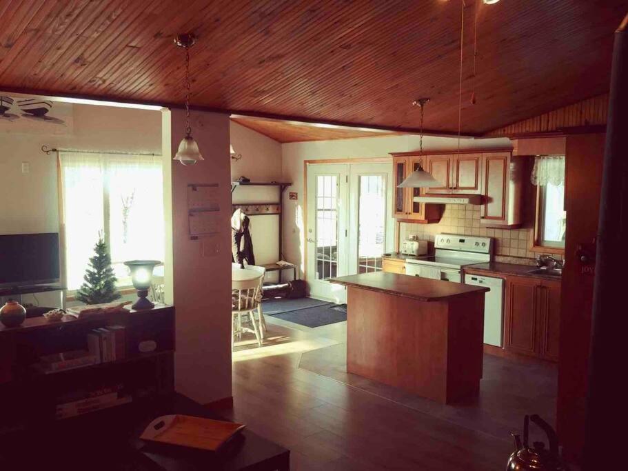 Le Chalet Bleu, aux pieds des Monts-Valin