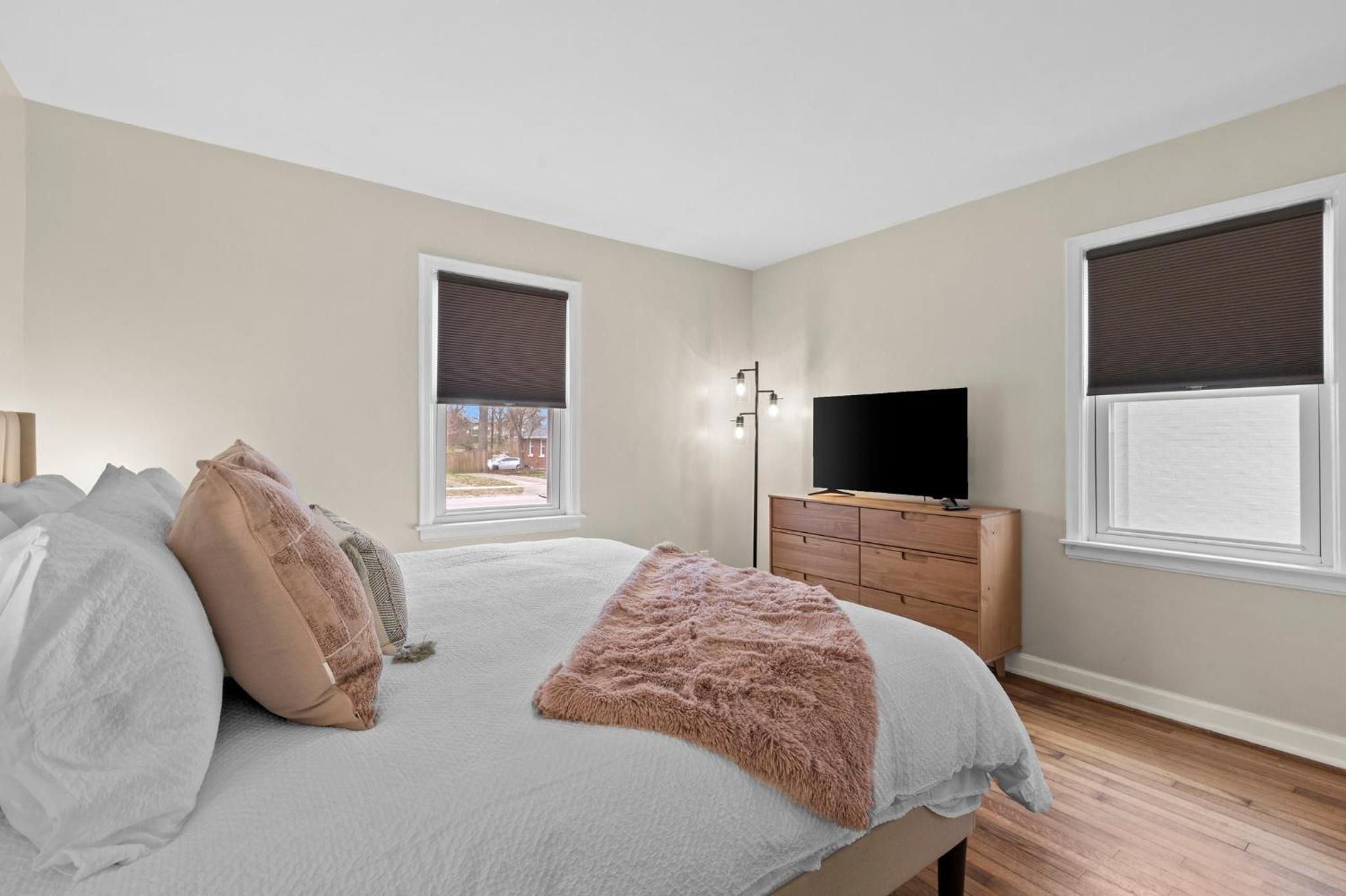 Lexington Vacations - Isla's Landing - Property Image 3