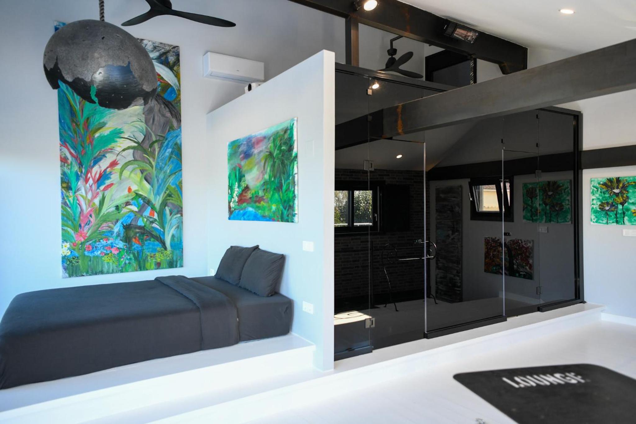 Art BeachFront Villa