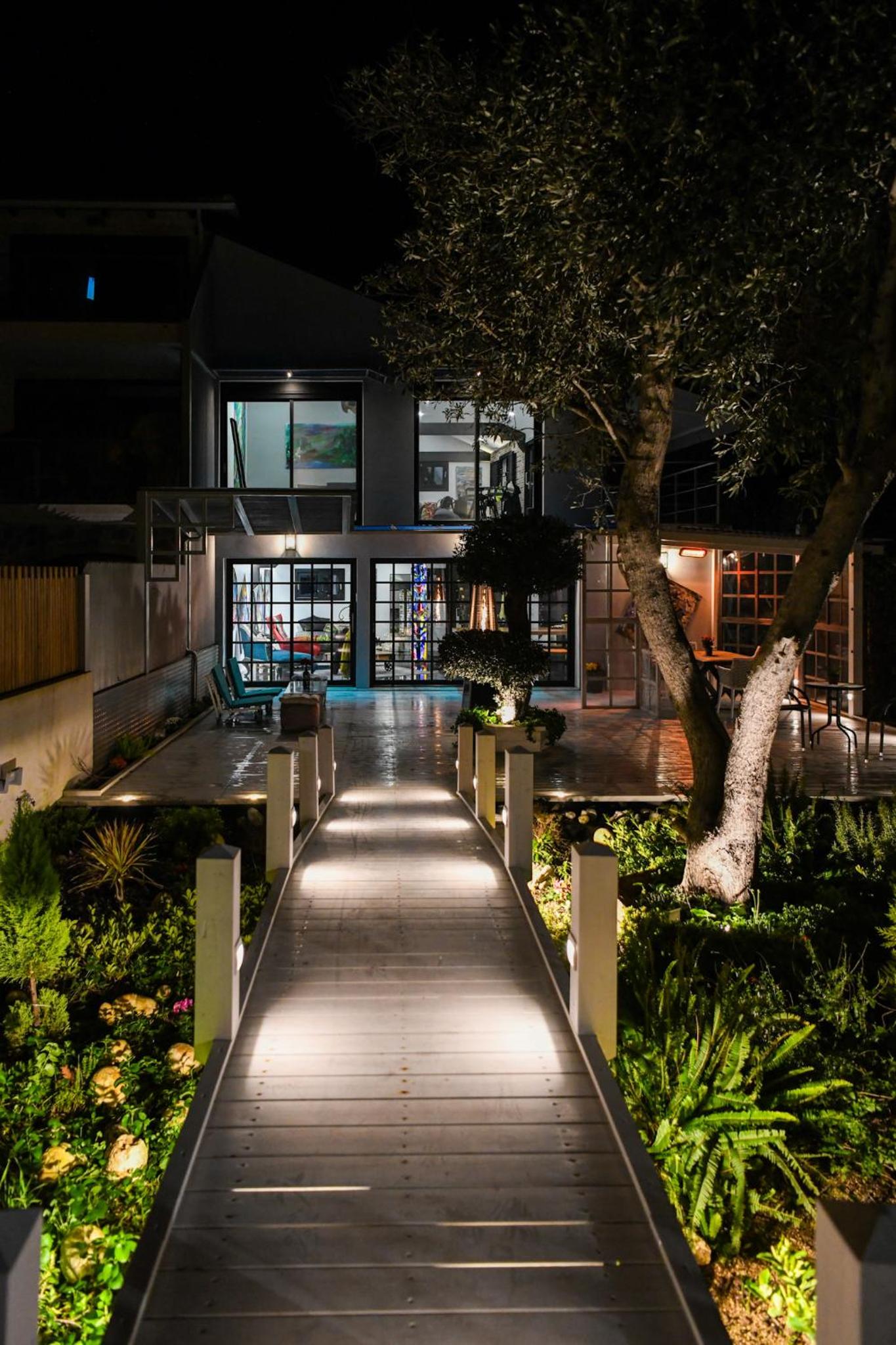 Art BeachFront Villa