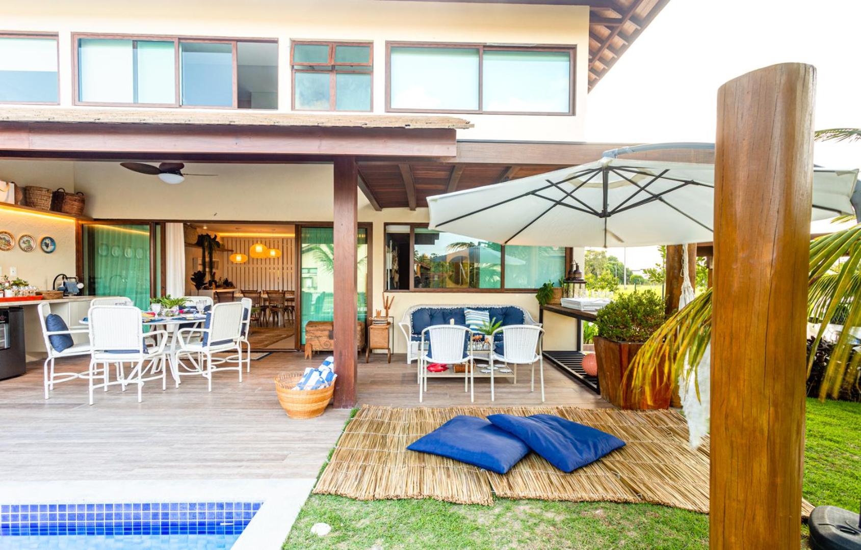 Casa em Carneiros - 4 suítes com piscina