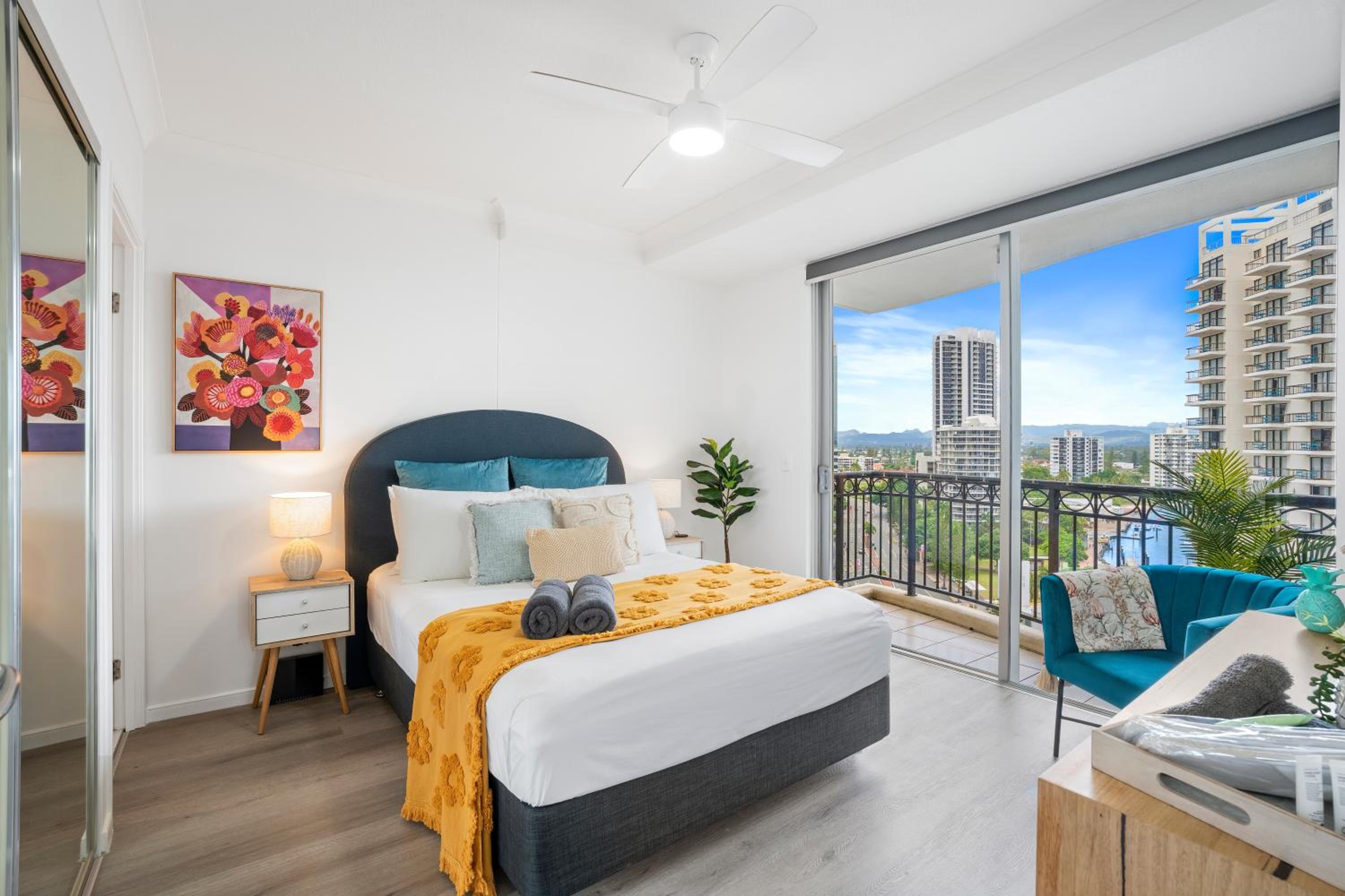 Bellagio@Chevron, Luxe, 2 Bedroom Apartment in the Heart of Surfers Paradise!