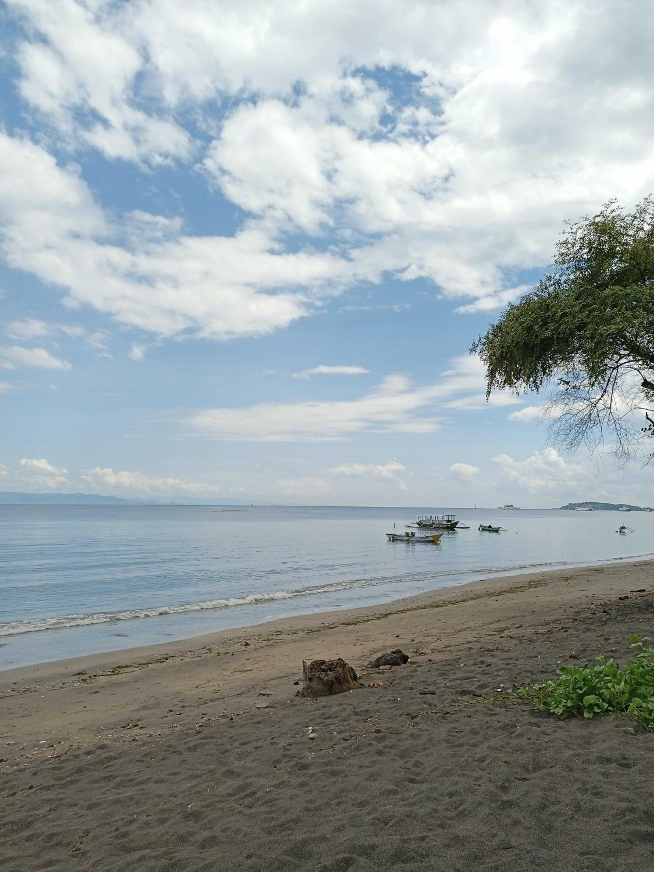 East Lombok Dive Hotel - Rooms on the beach with seaview view 4