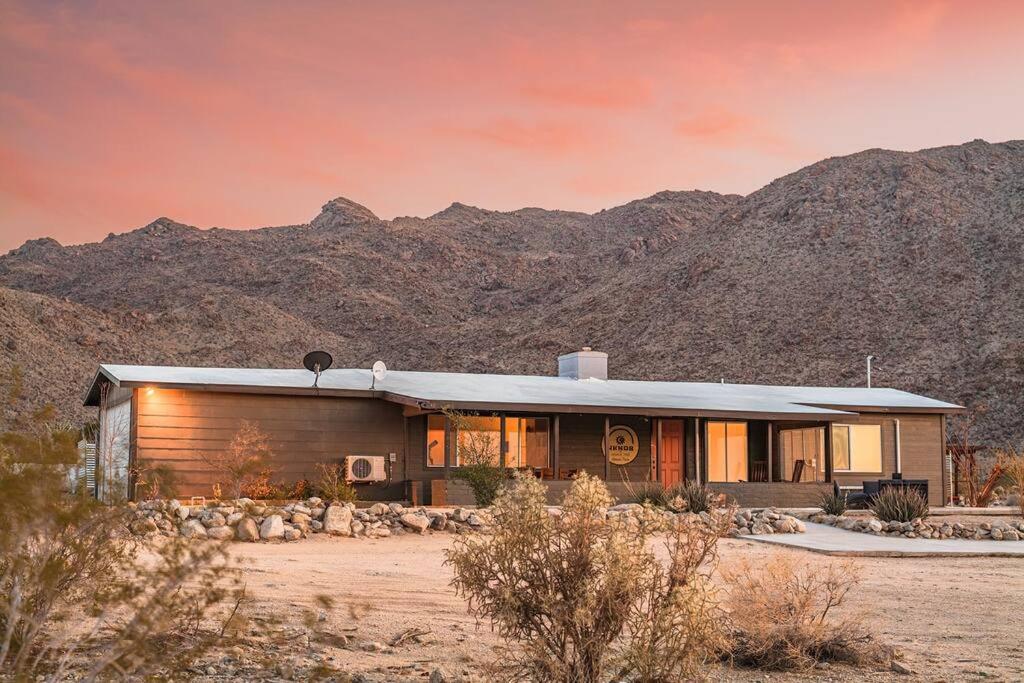 By Park Entrance, Hot Tub, Stars, Private ܍ WKNDR