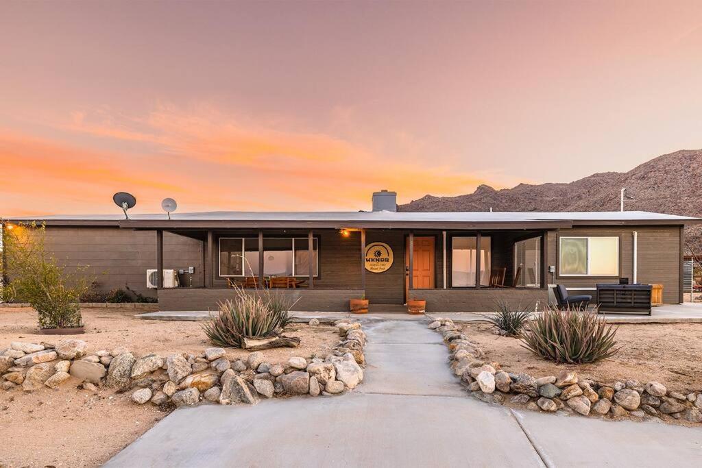 By Park Entrance, Hot Tub, Stars, Private ܍ WKNDR