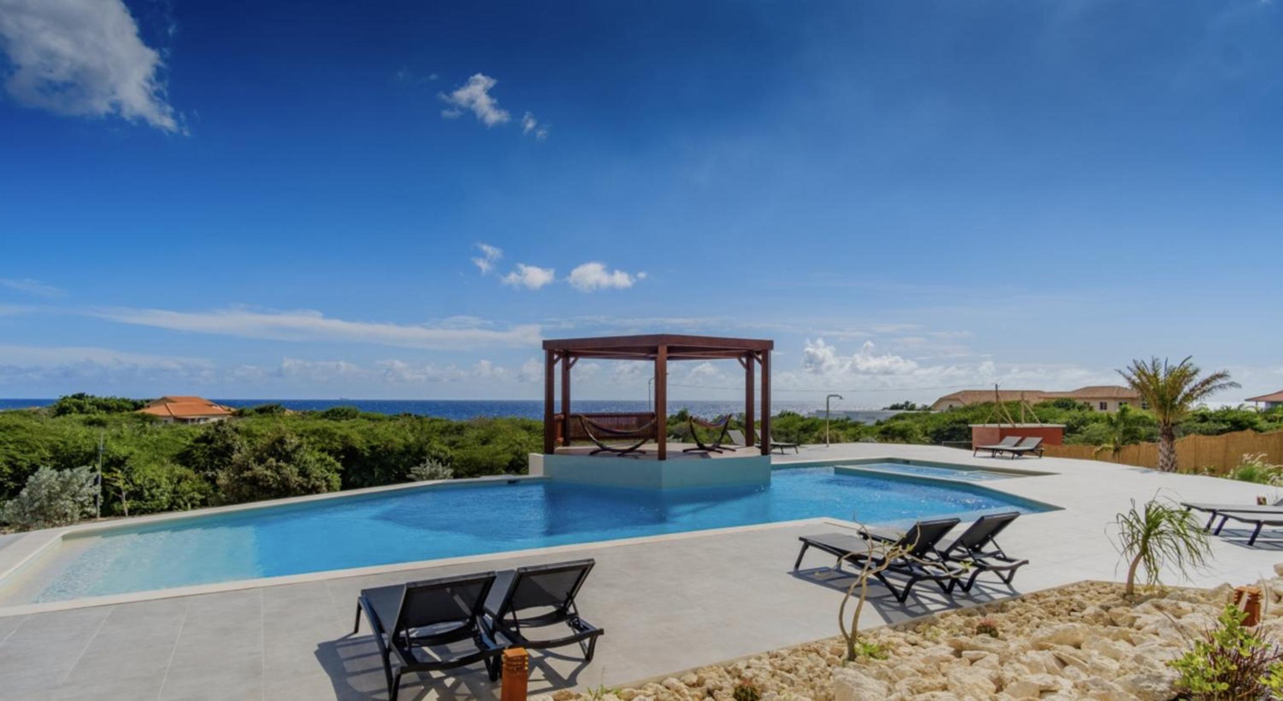 Coral Estate Ocean View Apartments