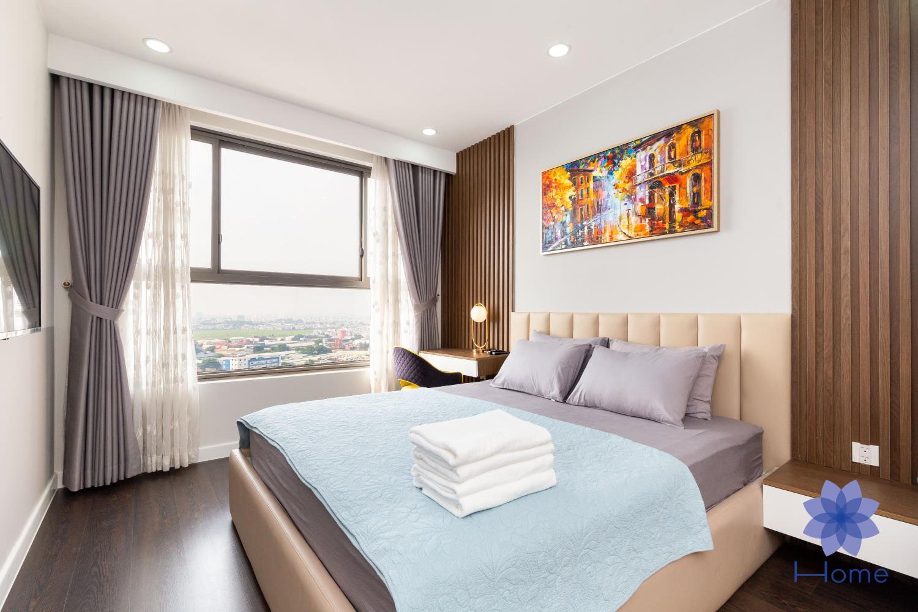 iHome Furnished Apartments with Free Gym & Pool, Airport Pick-Up Service