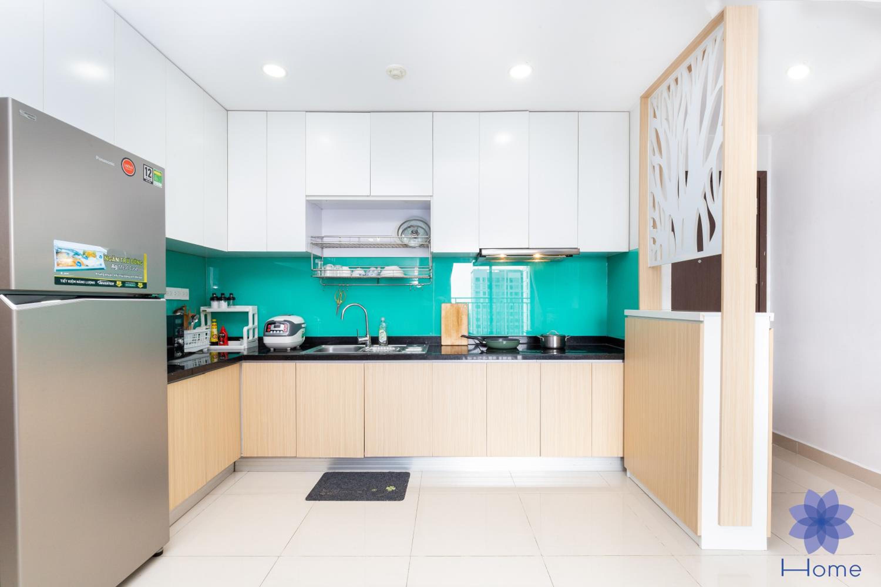 iHome Furnished Apartments with Free Gym & Pool, Airport Pick-Up Service