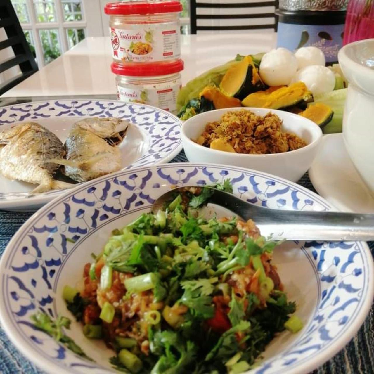 Khoom Kam Kaew