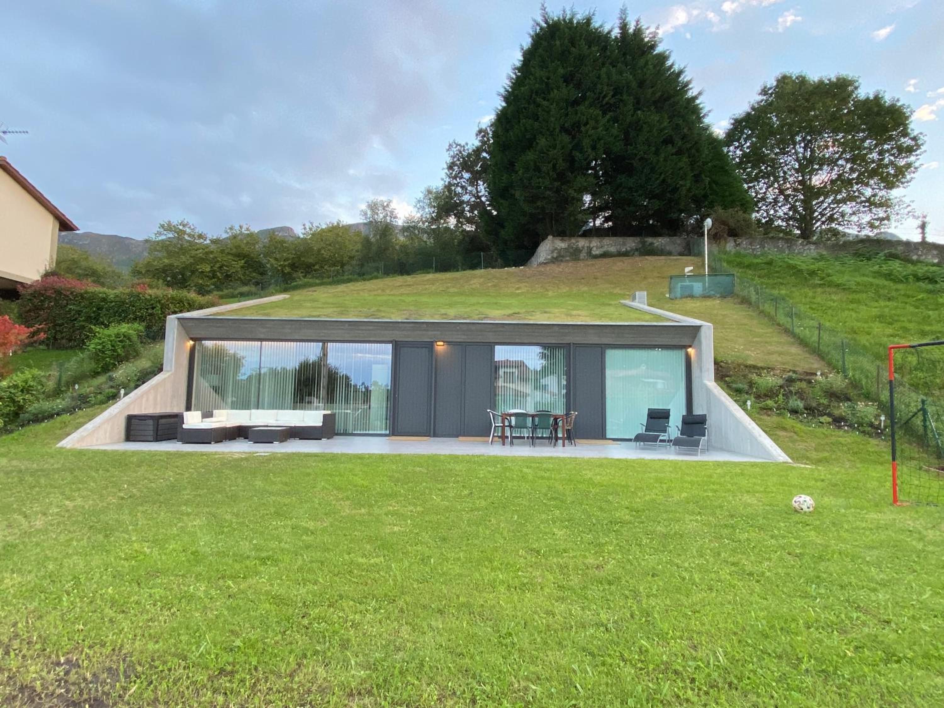 La Casa de Hierba - Casa de campo de diseño con jardín y wifi cerca de las playas de Llanes view 4