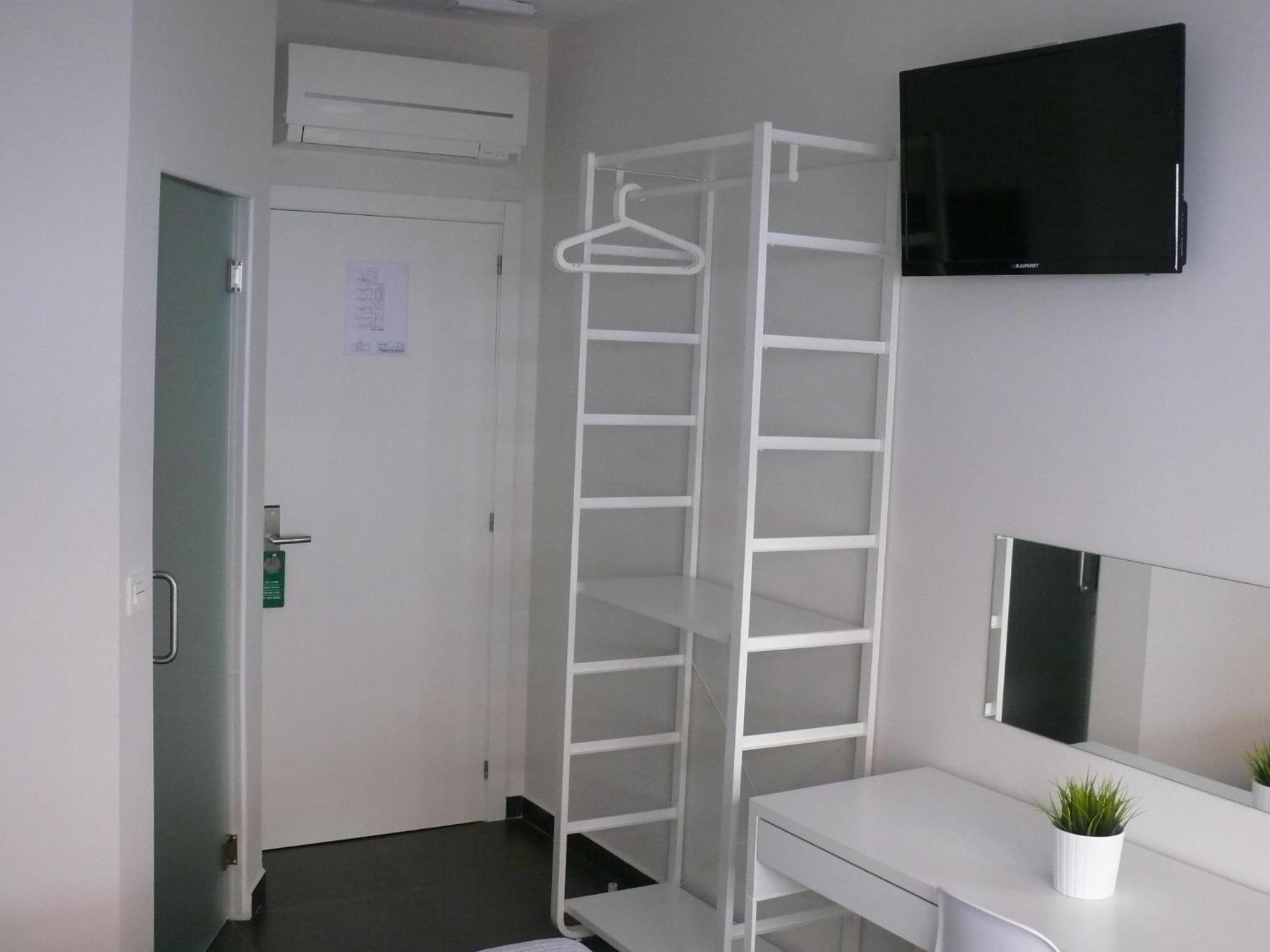 HOSTAL LETTO DAL MARE