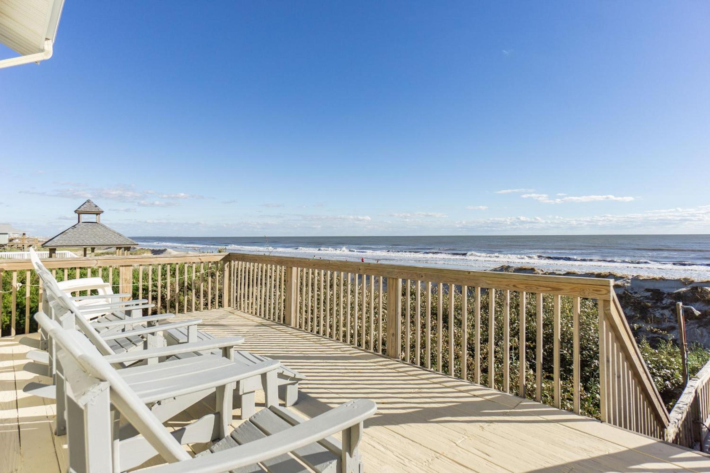 Sandy Toes and Salty Kisses by Oak Island Accommodations view 4