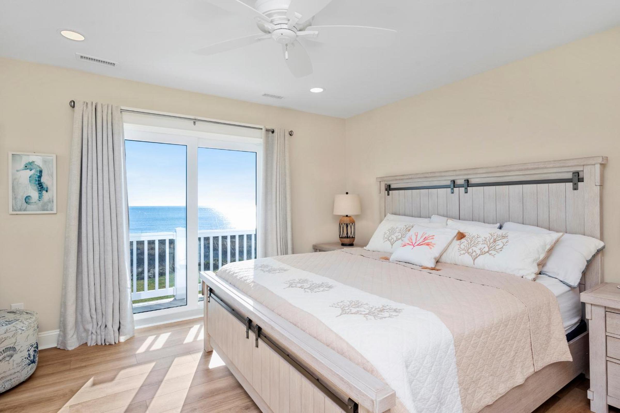 Serenity by the Sea by Oak Island Accommodations