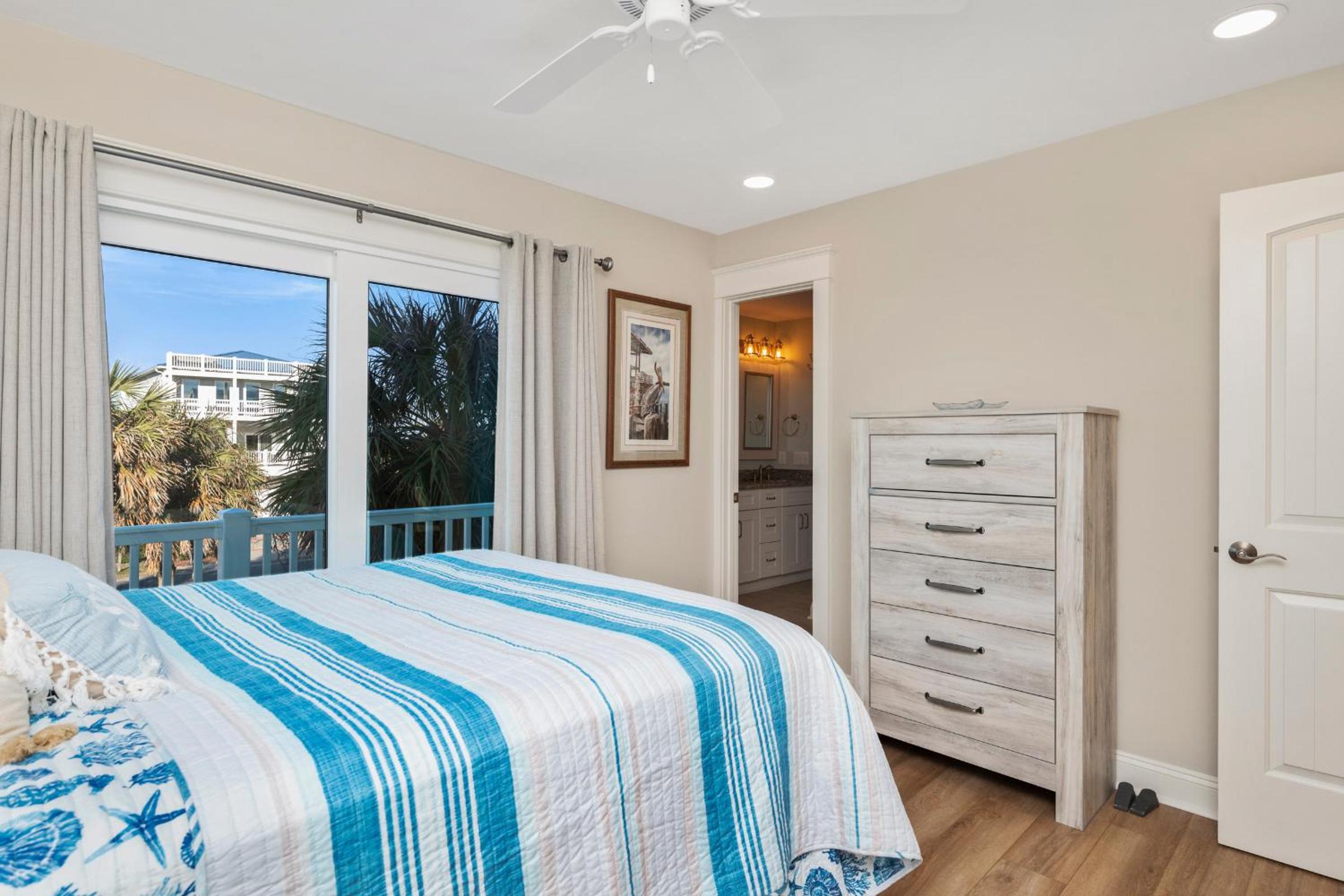 Serenity by the Sea by Oak Island Accommodations