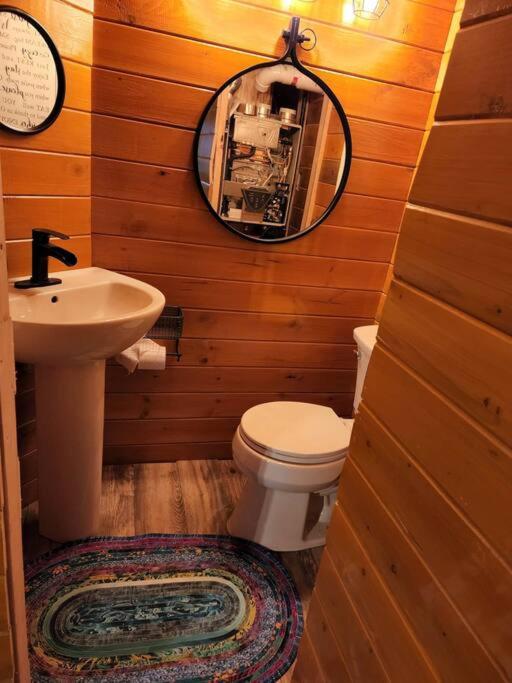 The Eagle's Nest Treehouse Cabin