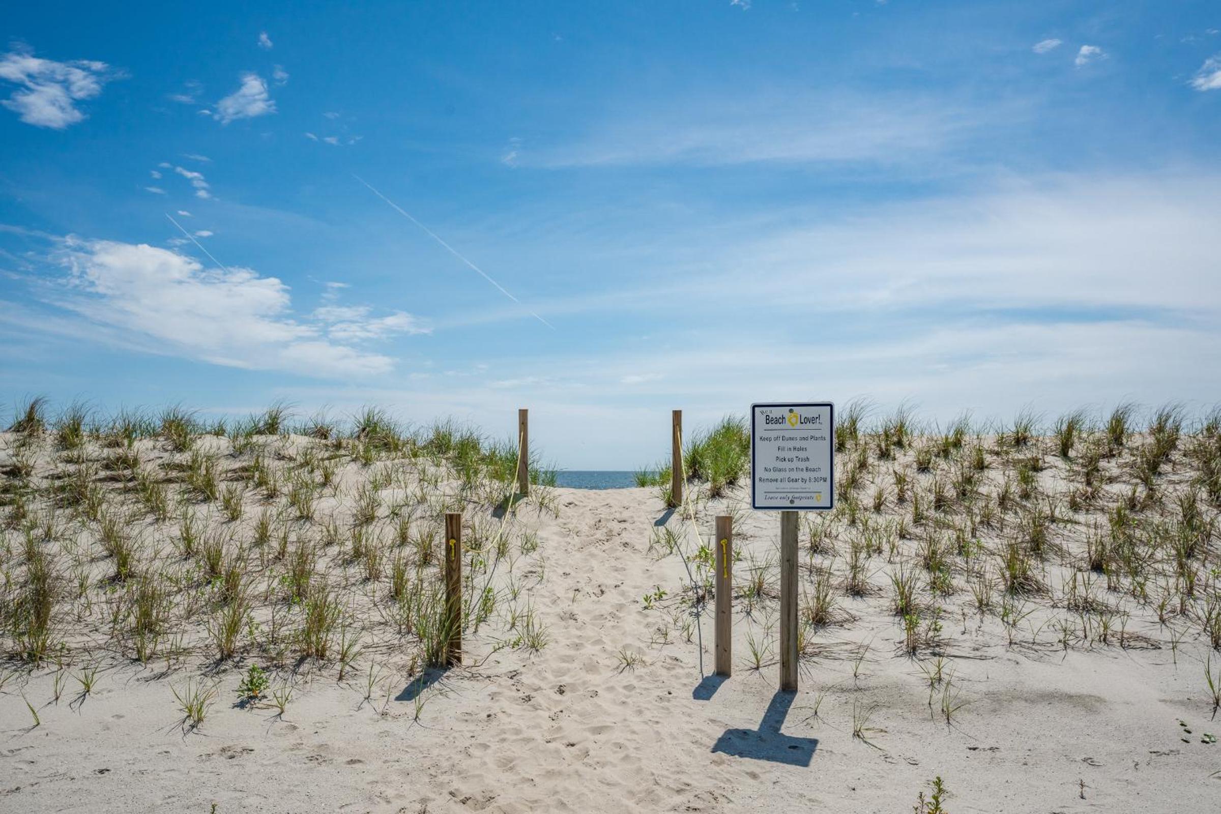 Fish Tales by Oak Island Accommodations