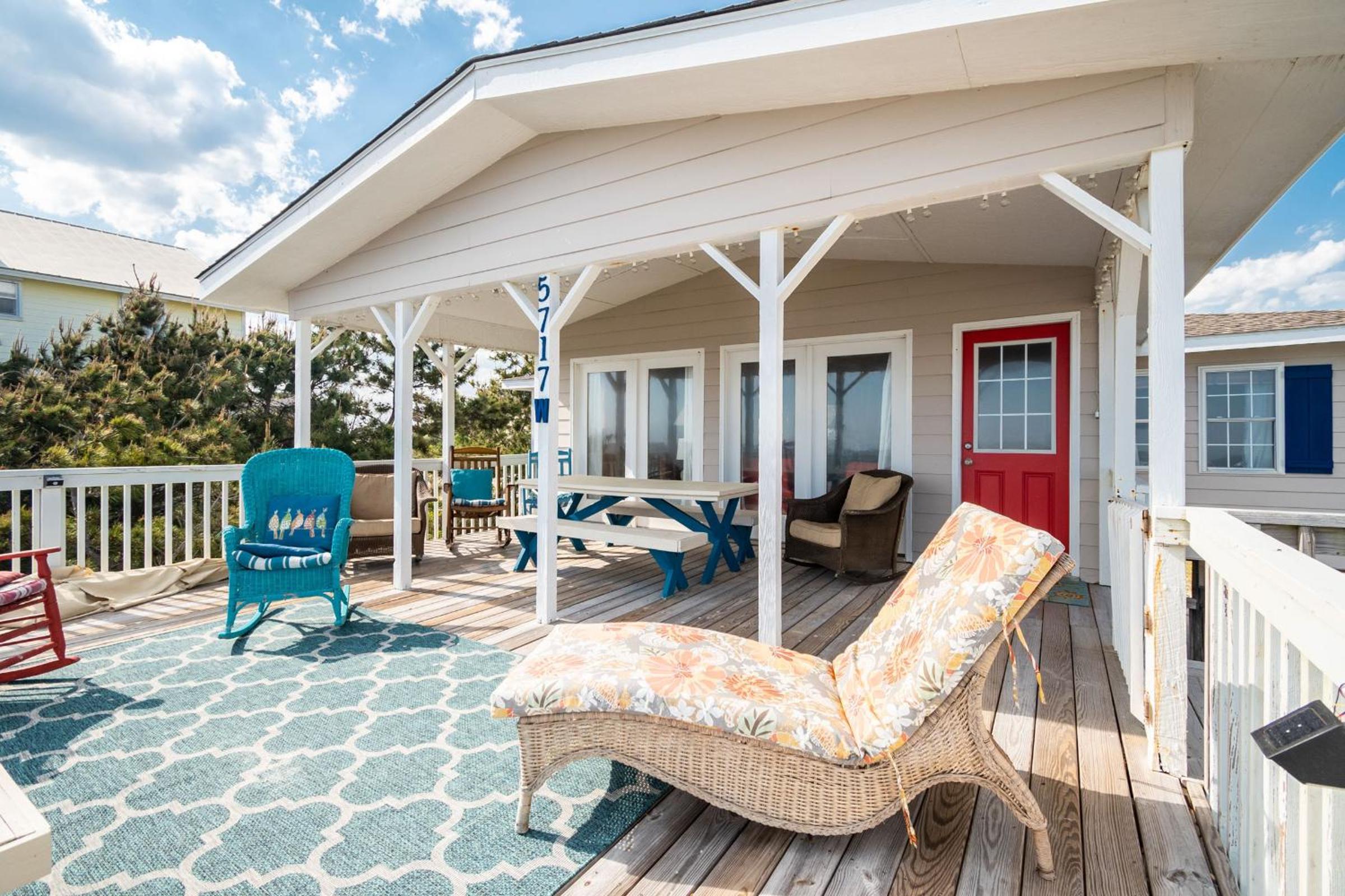 Sea And Sound by Oak Island Accommodations