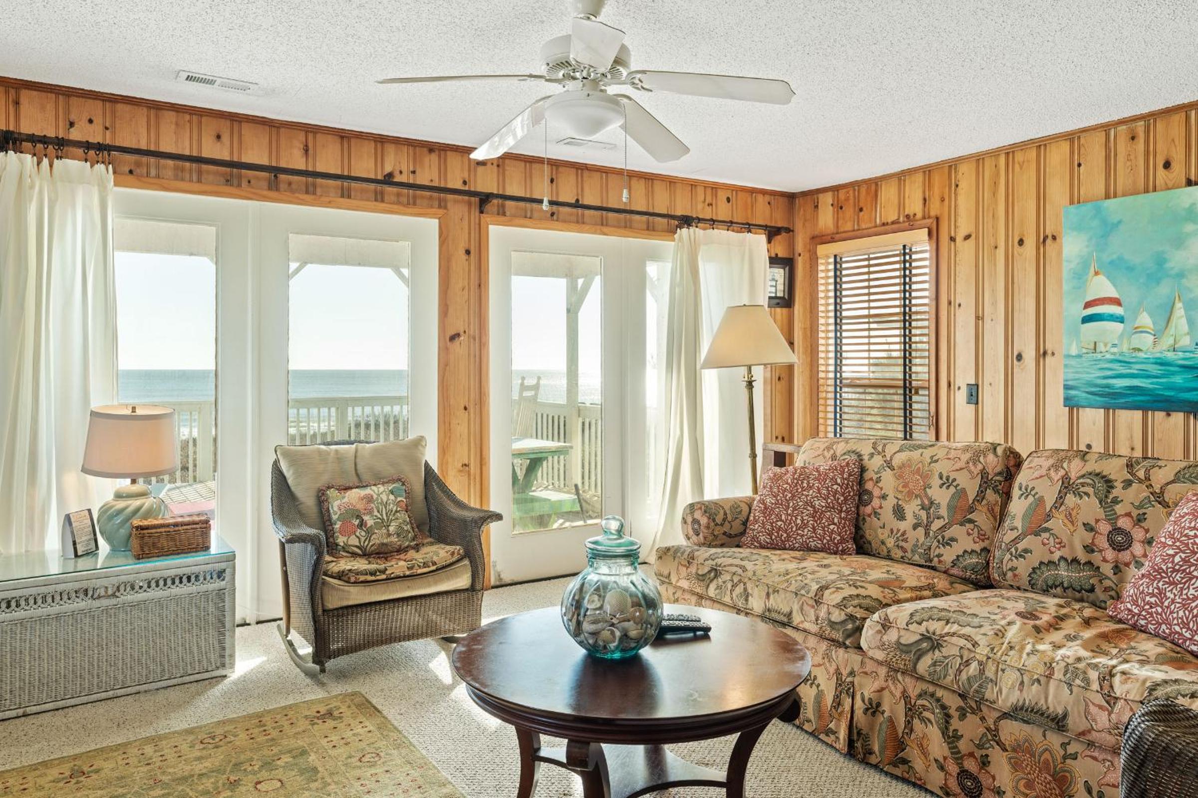Sea And Sound by Oak Island Accommodations