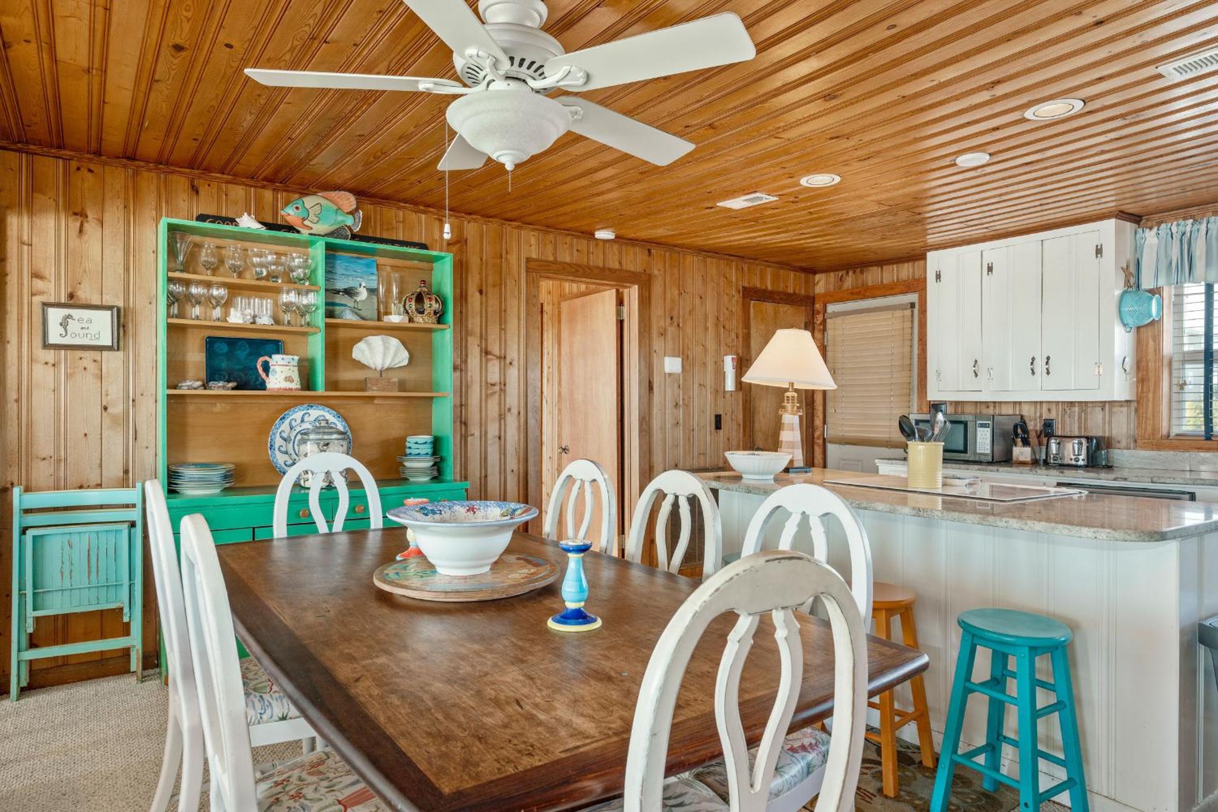 Sea And Sound by Oak Island Accommodations