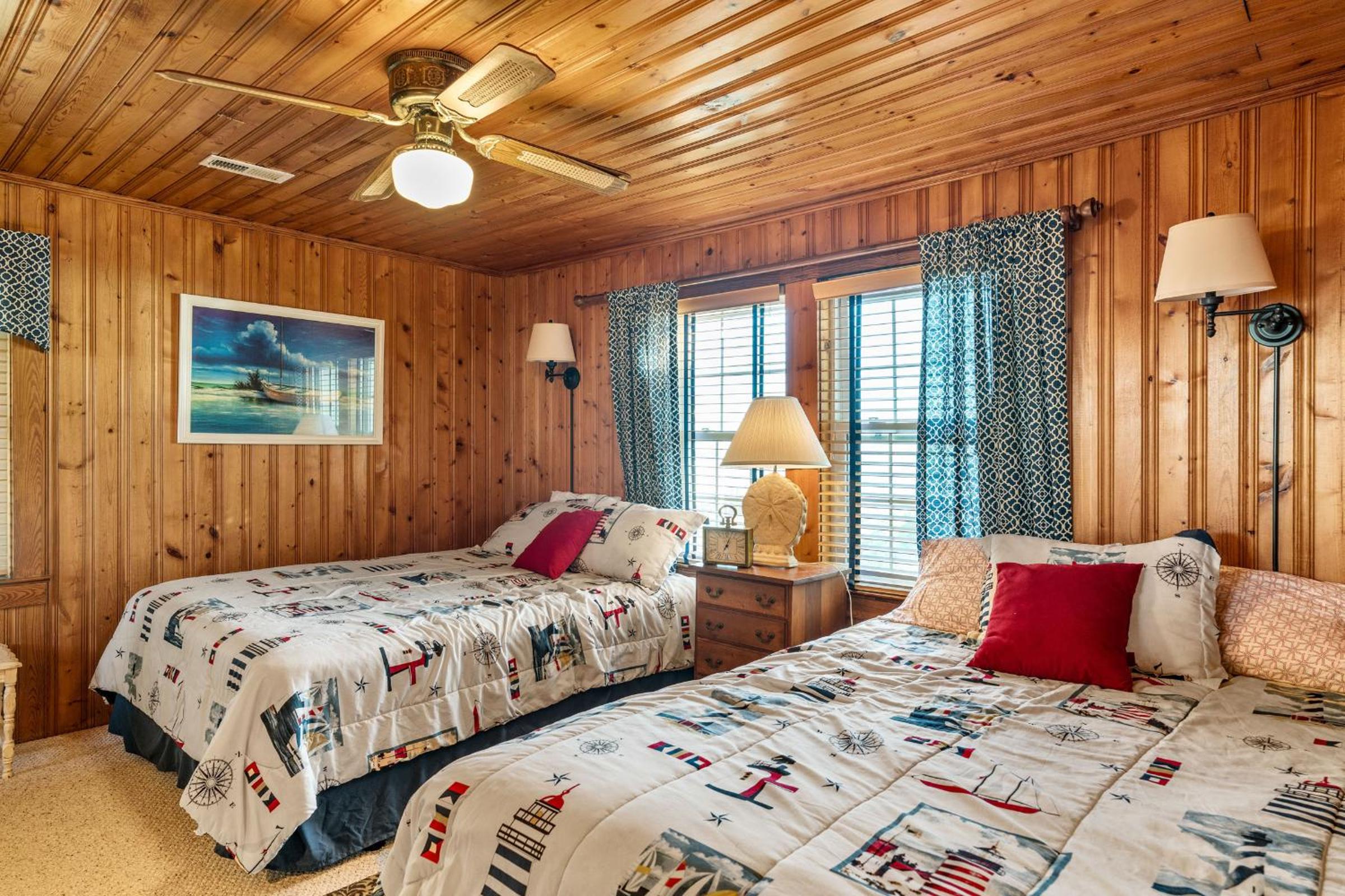 Sea And Sound by Oak Island Accommodations
