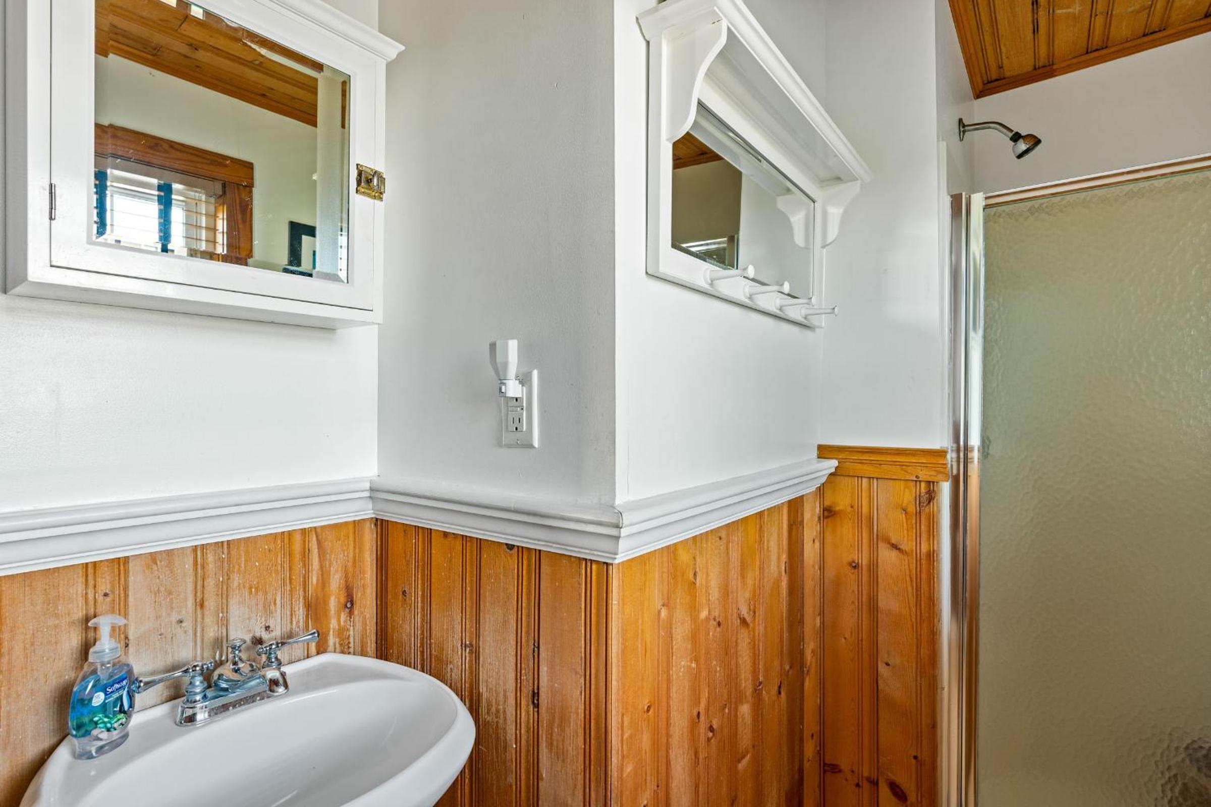 Sea And Sound by Oak Island Accommodations