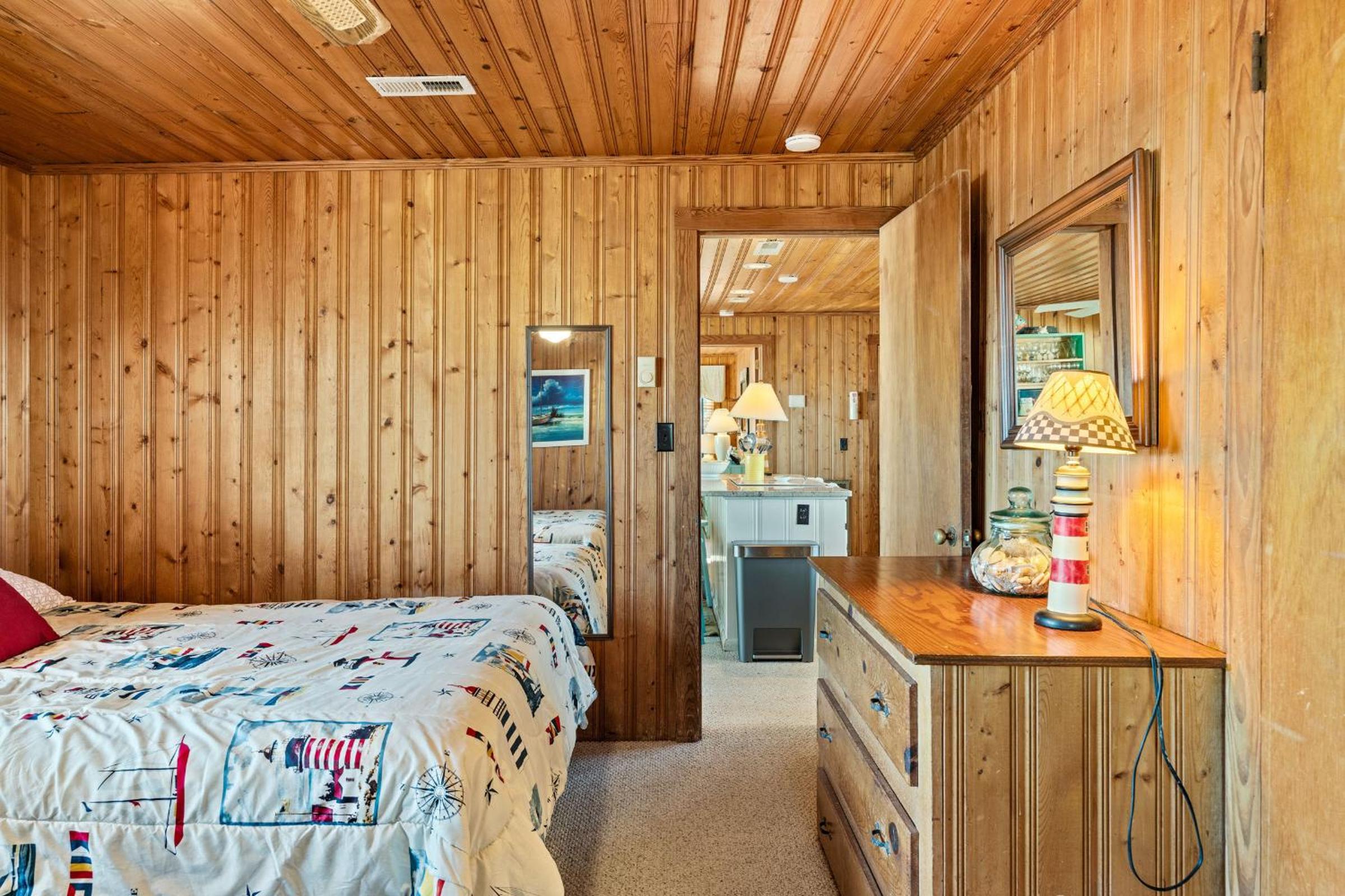Sea And Sound by Oak Island Accommodations