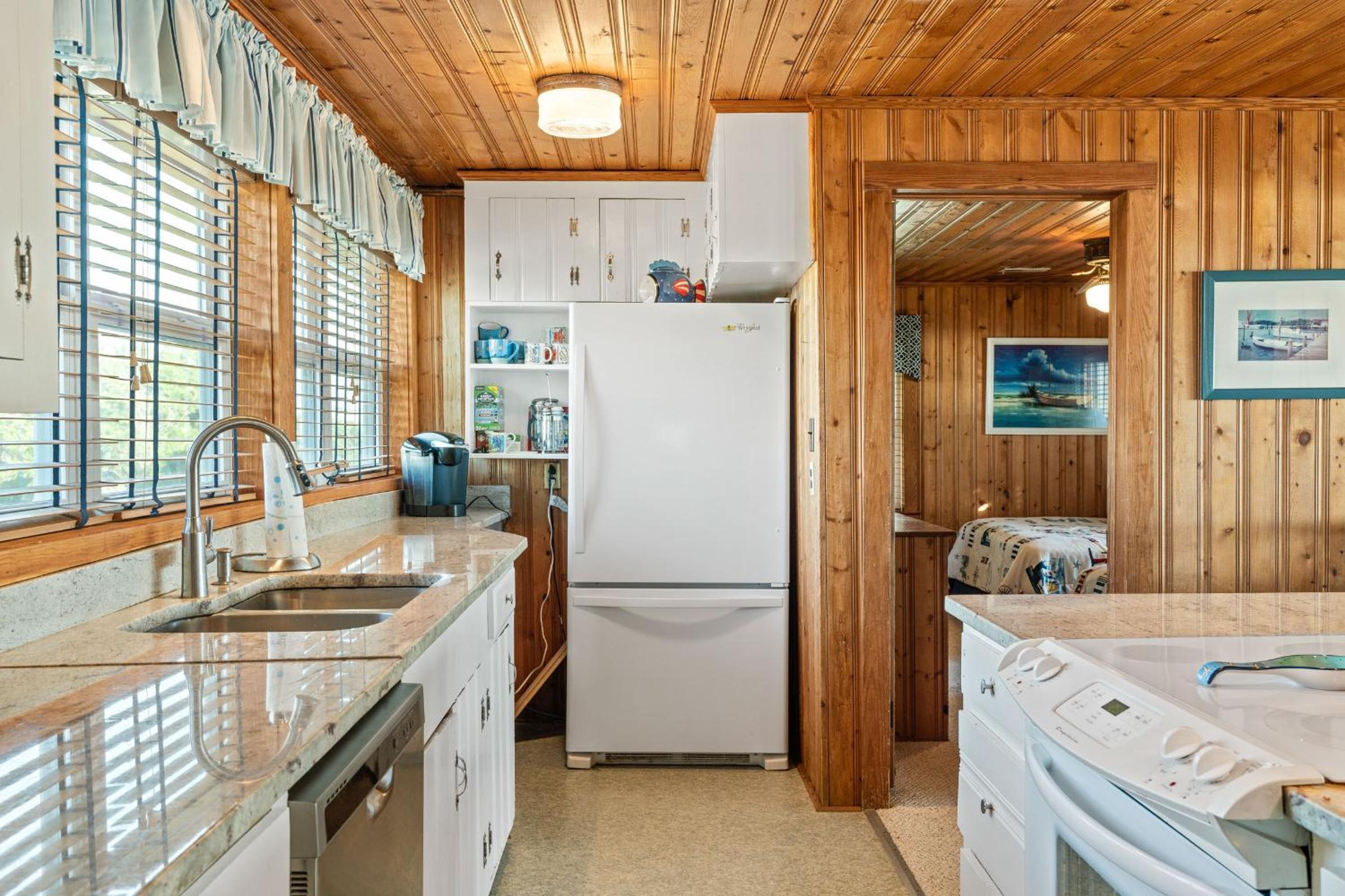 Sea And Sound by Oak Island Accommodations
